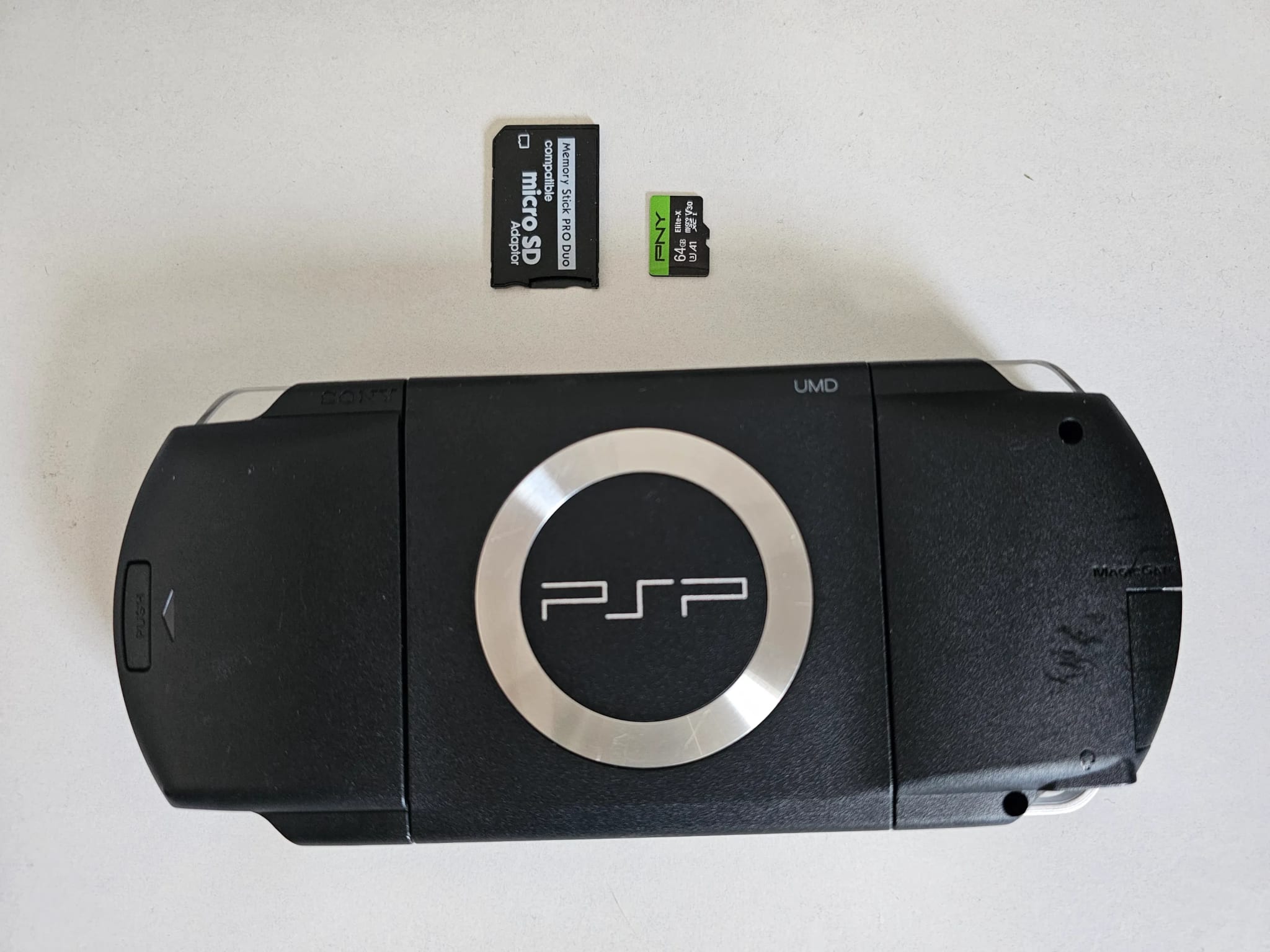 携帯用ゲーム機本体 PlayStation Portable - PSP-1000 kcw VALUE PACK PSP PlayStation Portable Value Pack - Ceramic White (PSP