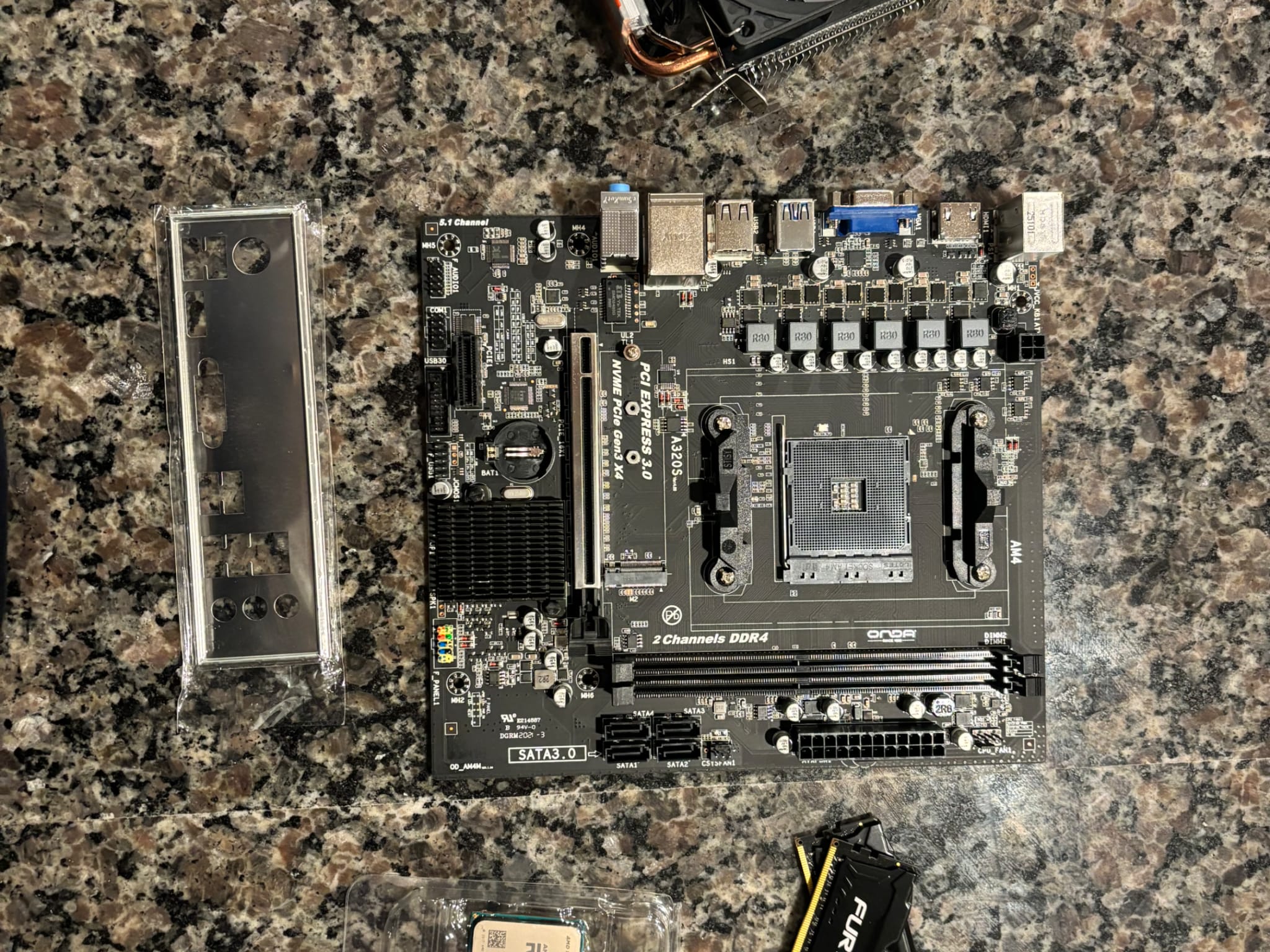 MSI Z270 Gaming M7 + i7-7700K | Jawa