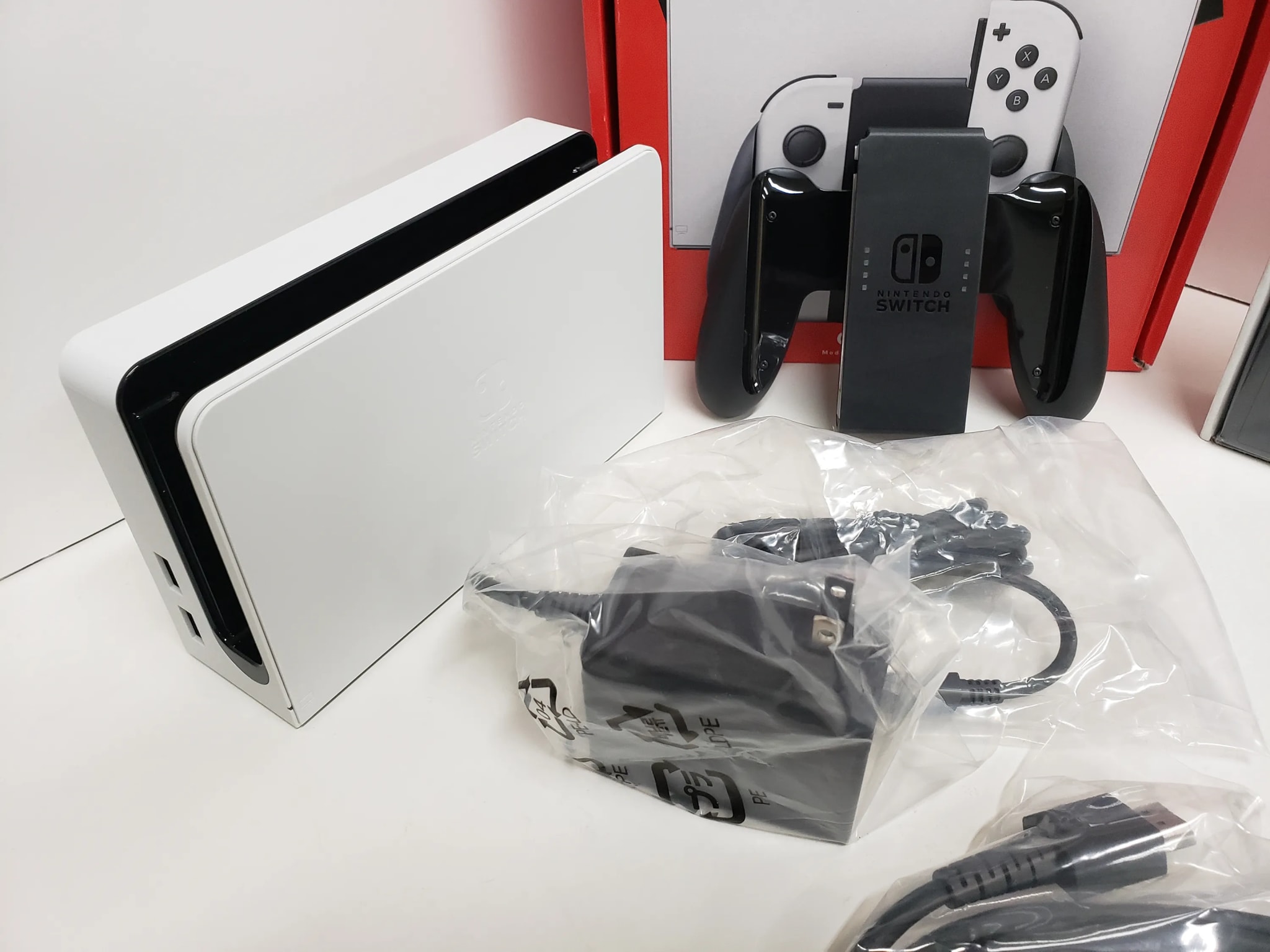 Nintendo Switch OLED Model w/ White Joy-Controllers | Jawa