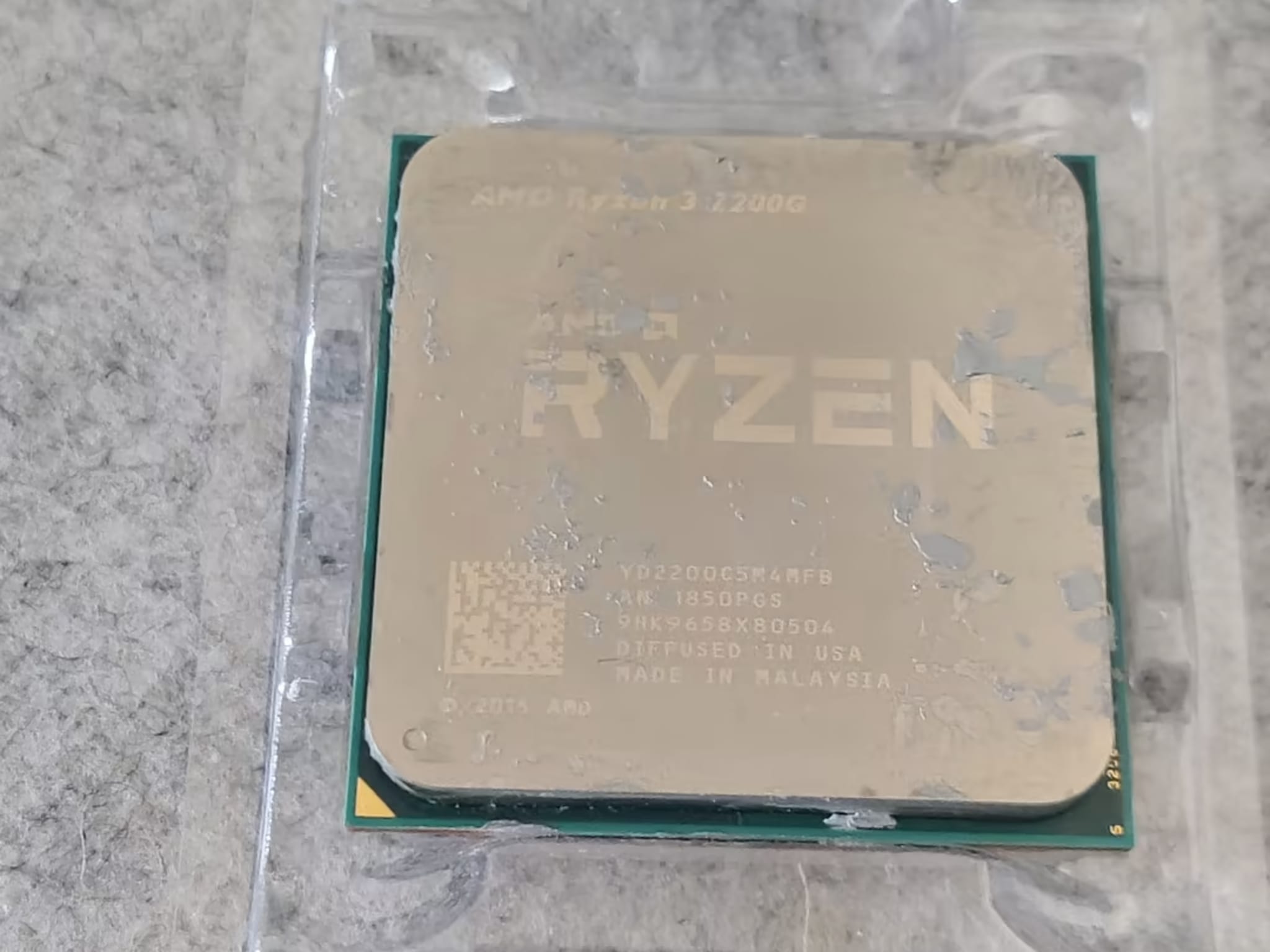 Ryzen 3 2200G(中古品) AMD Ryzen 3 2200G AM4 CPU Processor R3 2200G Quad Core 4