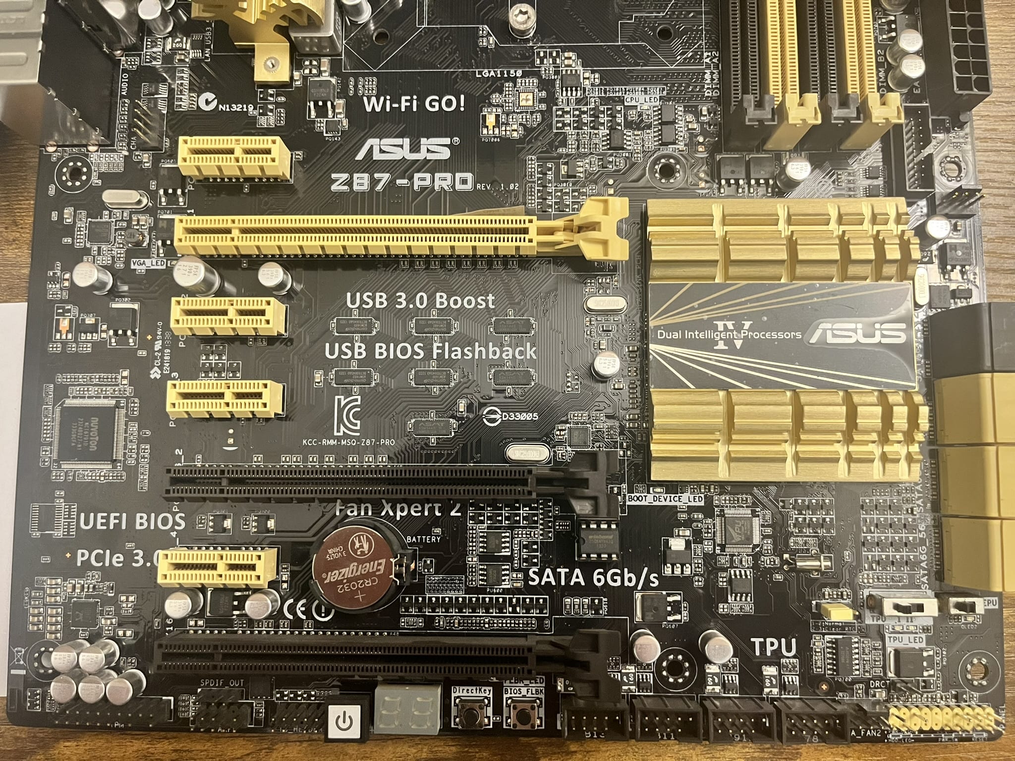 ANGELO GARBASUS - ASUS製　ATXマザーボード　Z87-PRO(V EDITION)　LGA1150 ASUS Z87-PRO (V EDITION) : Amazon.ca: Electronics