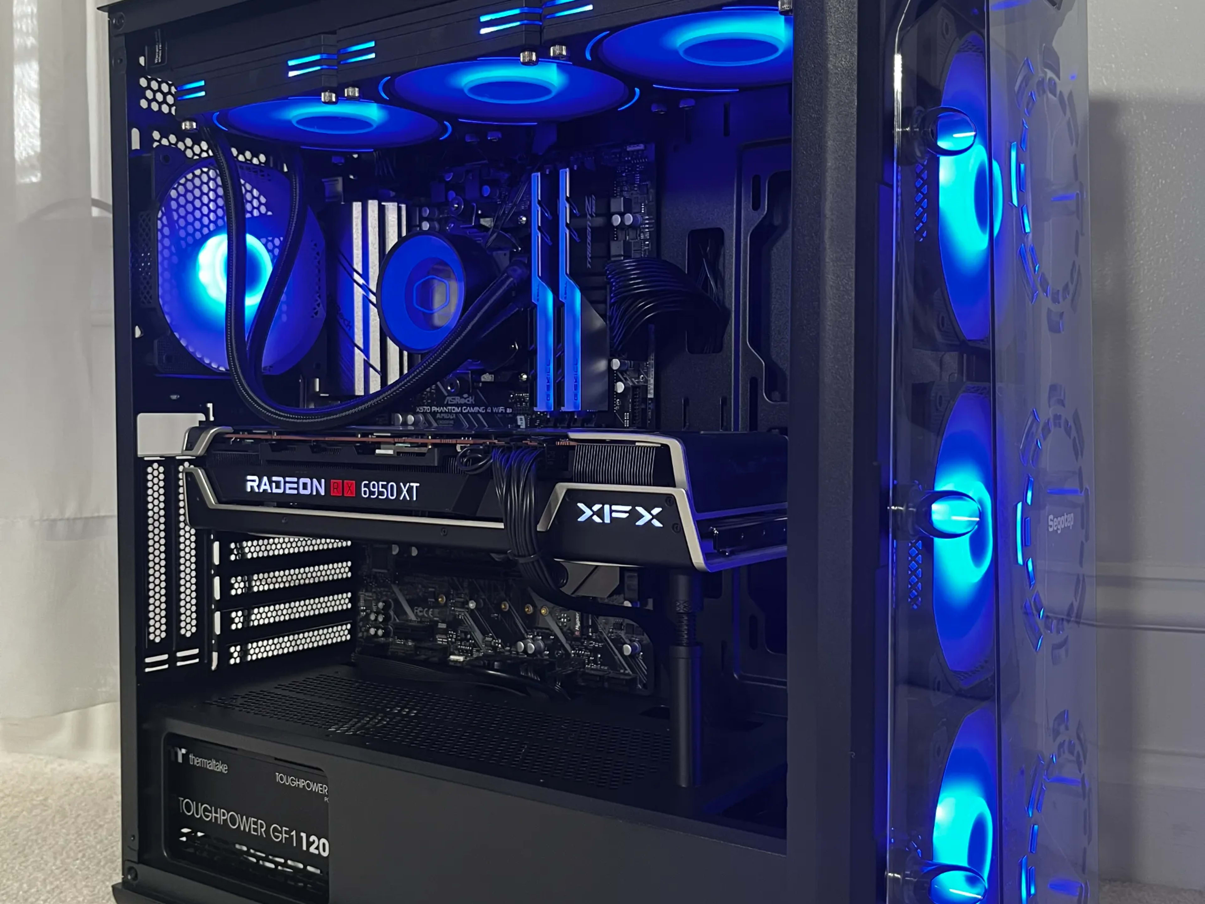 【特価】高性能ゲーミングPC 新品RYZEN7 5700x3D rx6900xt Amazon.co.jp: Hoengager ゲーミングPC-AMD ライゼン 7 5700X3D