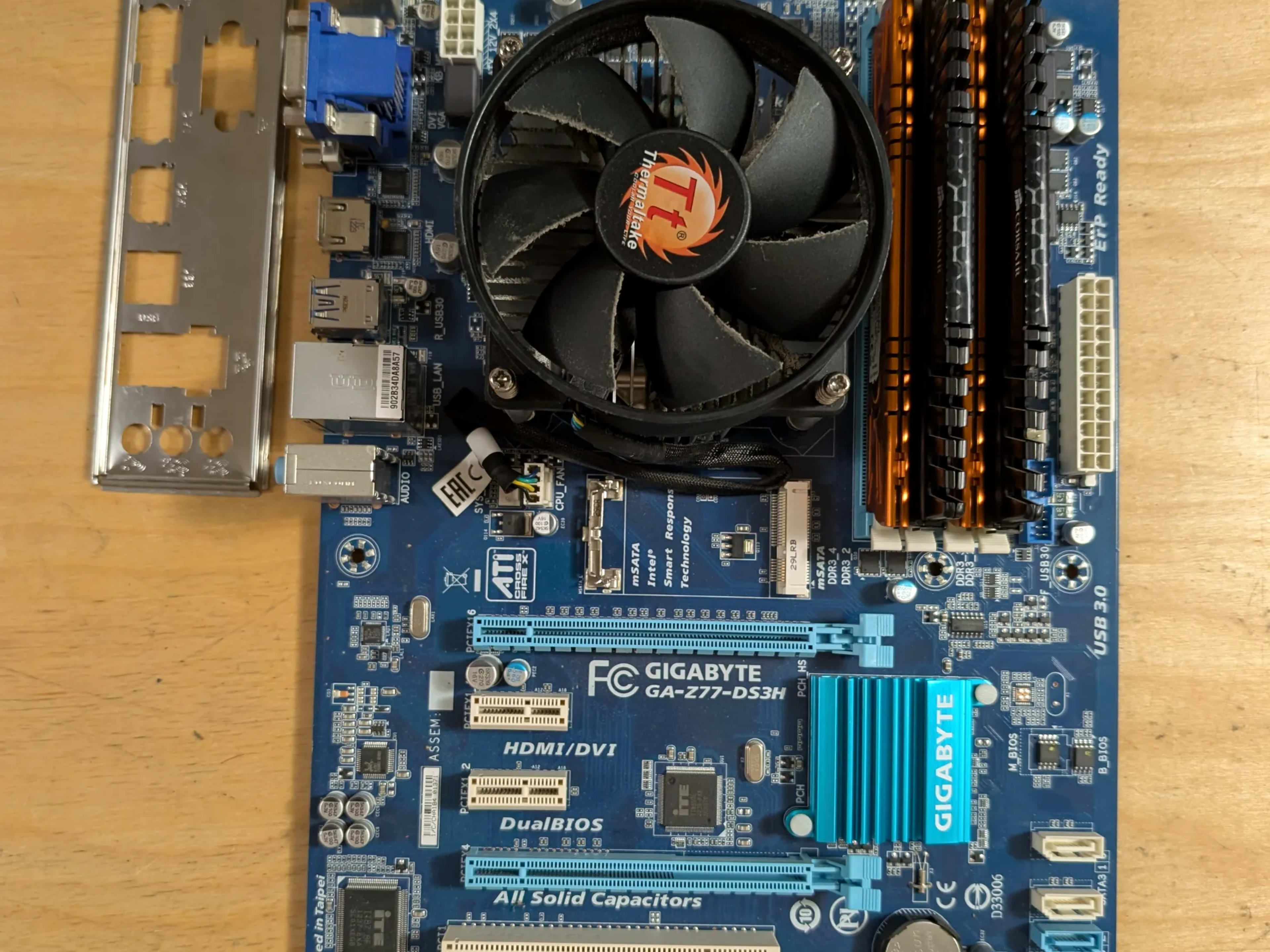 CPU ASRock z390 pro4 / i7-8700k Amazon.com: ASRock Motherboard (Z390 PRO4) : Electronics