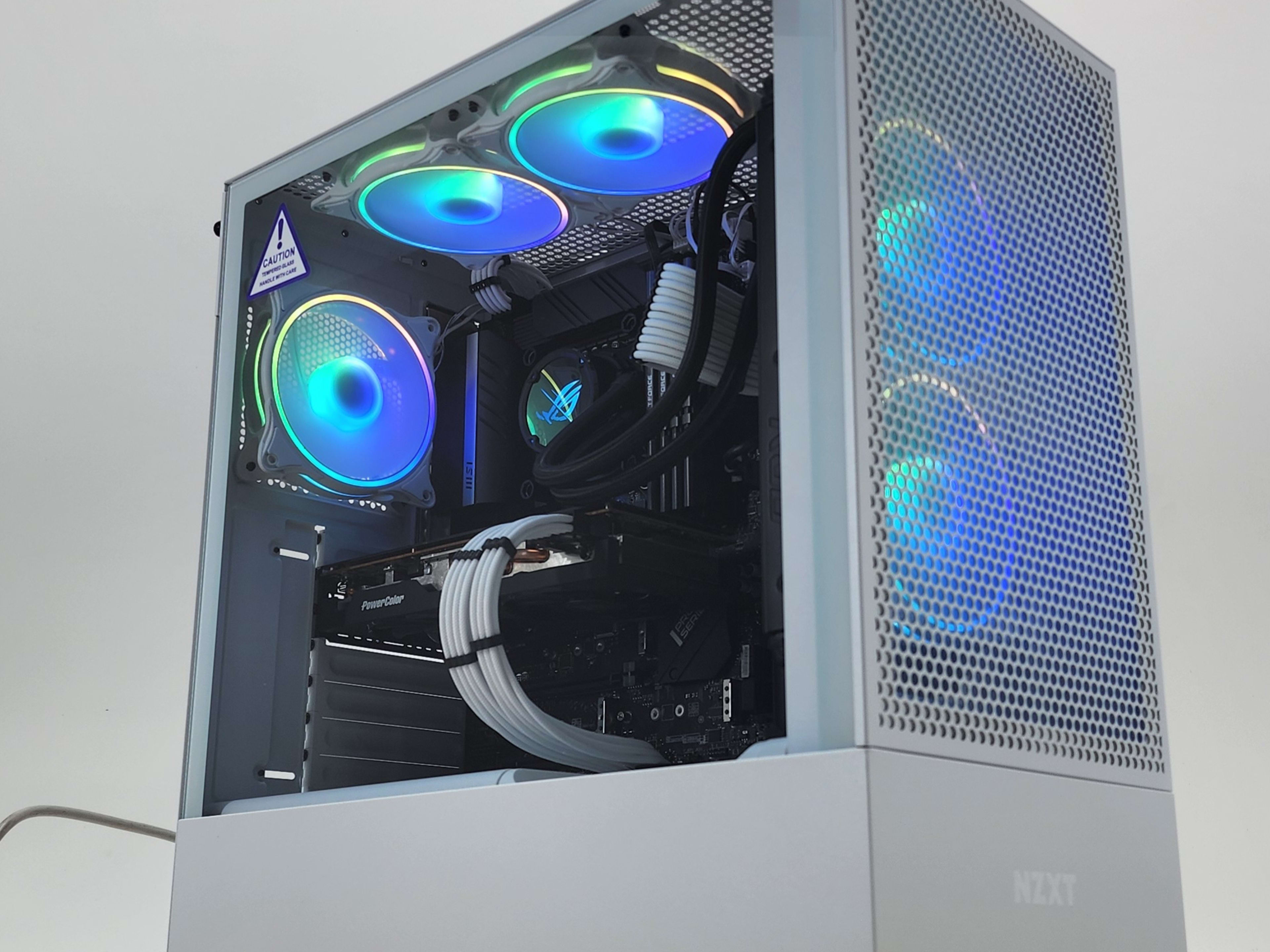 RTX 3070 TI | RYZEN 9 3900X | 32GB DDR4 | 1.5 TB | Jawa