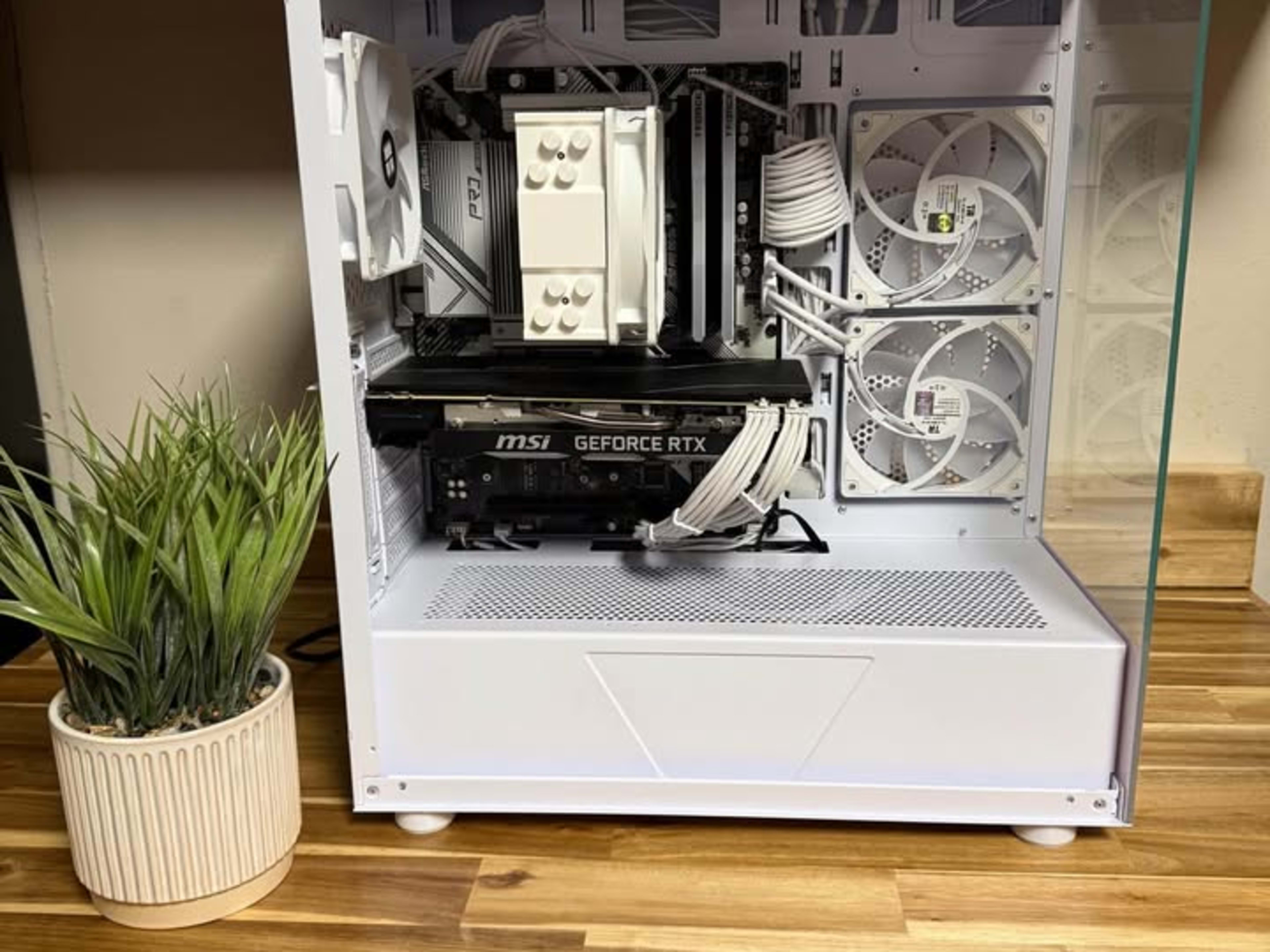 White RGB Gaming PC – RTX 2070 Super | i3-12100F | 32GB RAM