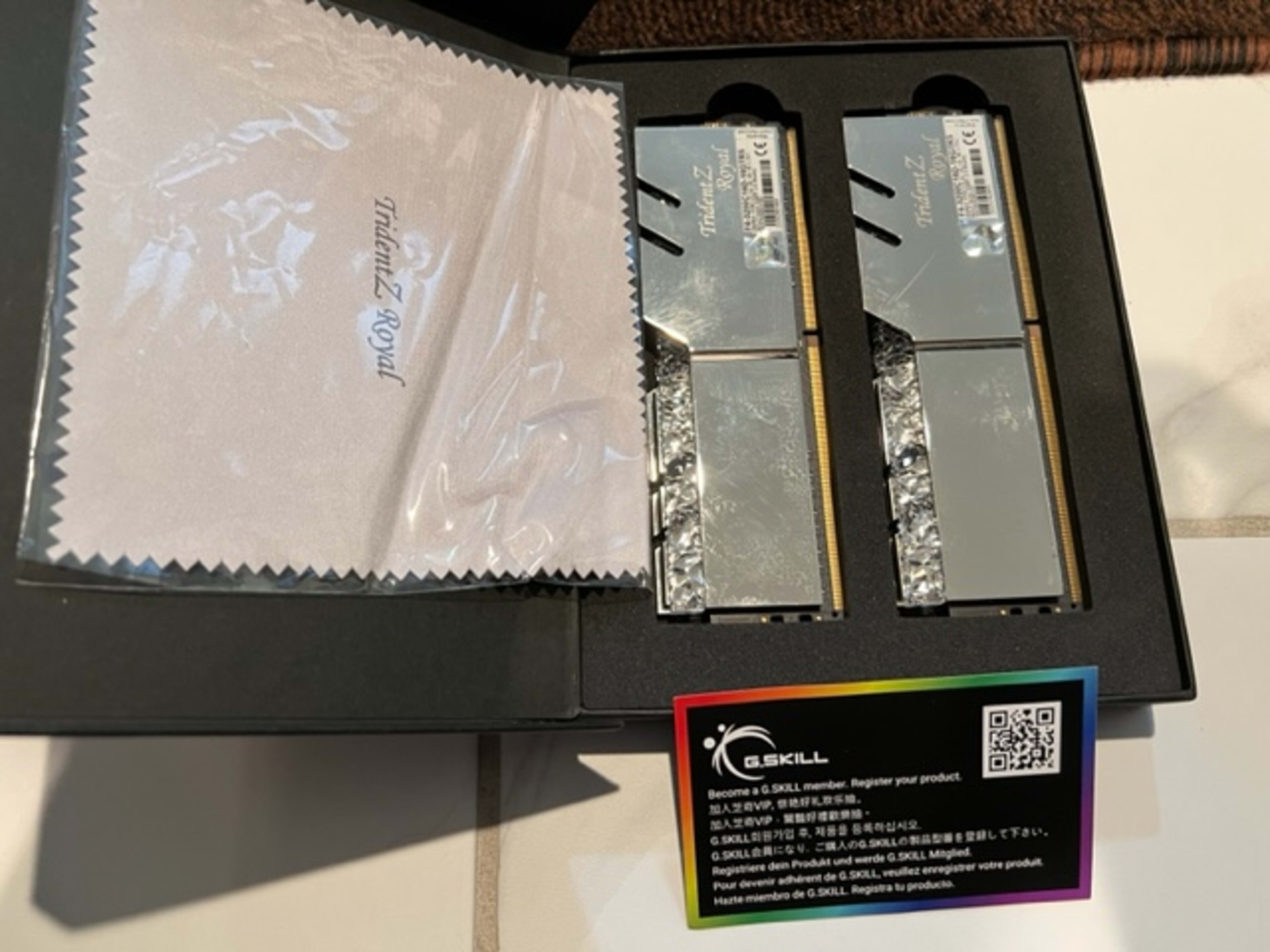 TRiDENT/2枚set G.SKILL 6GB (2 x 8GB) Trident Z Royal Series DDR4 PC4 28800