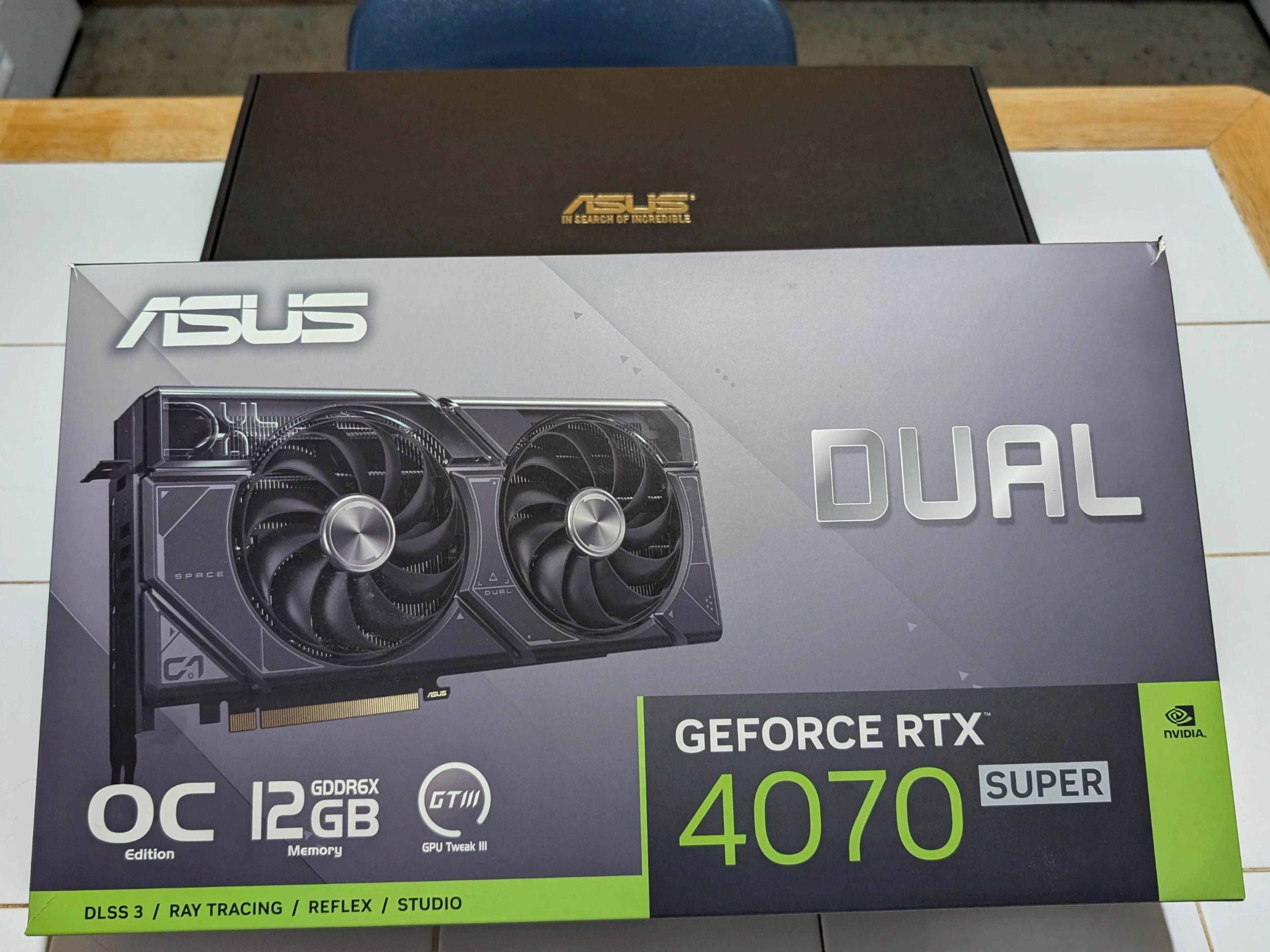 ASUS GeForce RTX 4070 super 保証シール付 ASUS-RTX4070-SUPER.jpg