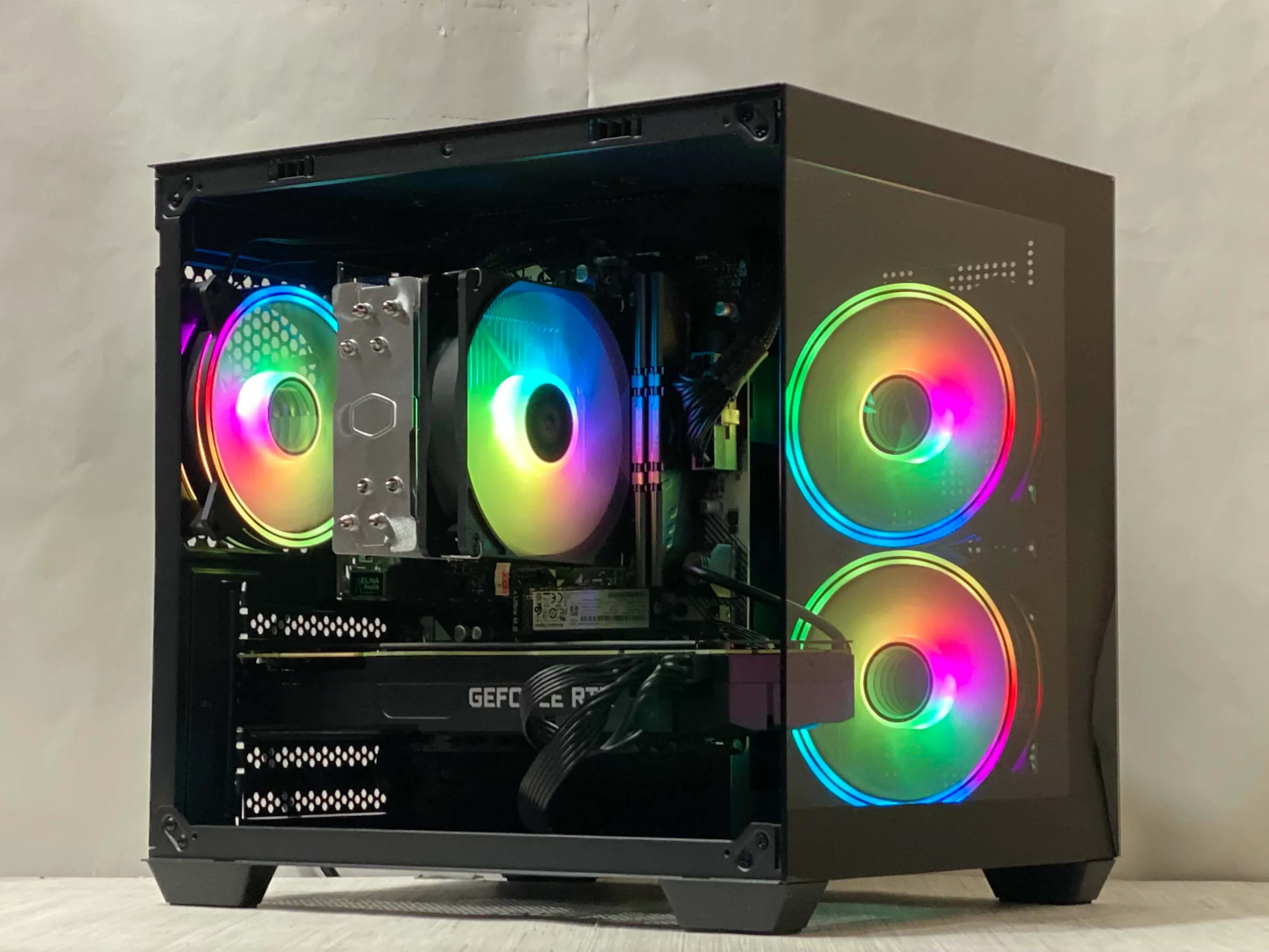 RTX 2080 Ti, Ryzen 5 5600, 16GB DDR4, 1TB NVMe SSD, WiFi RTX 2080 Ti, Ryzen 5 5600, 16GB DDR4, 1TB NVMe SSD, WiFi