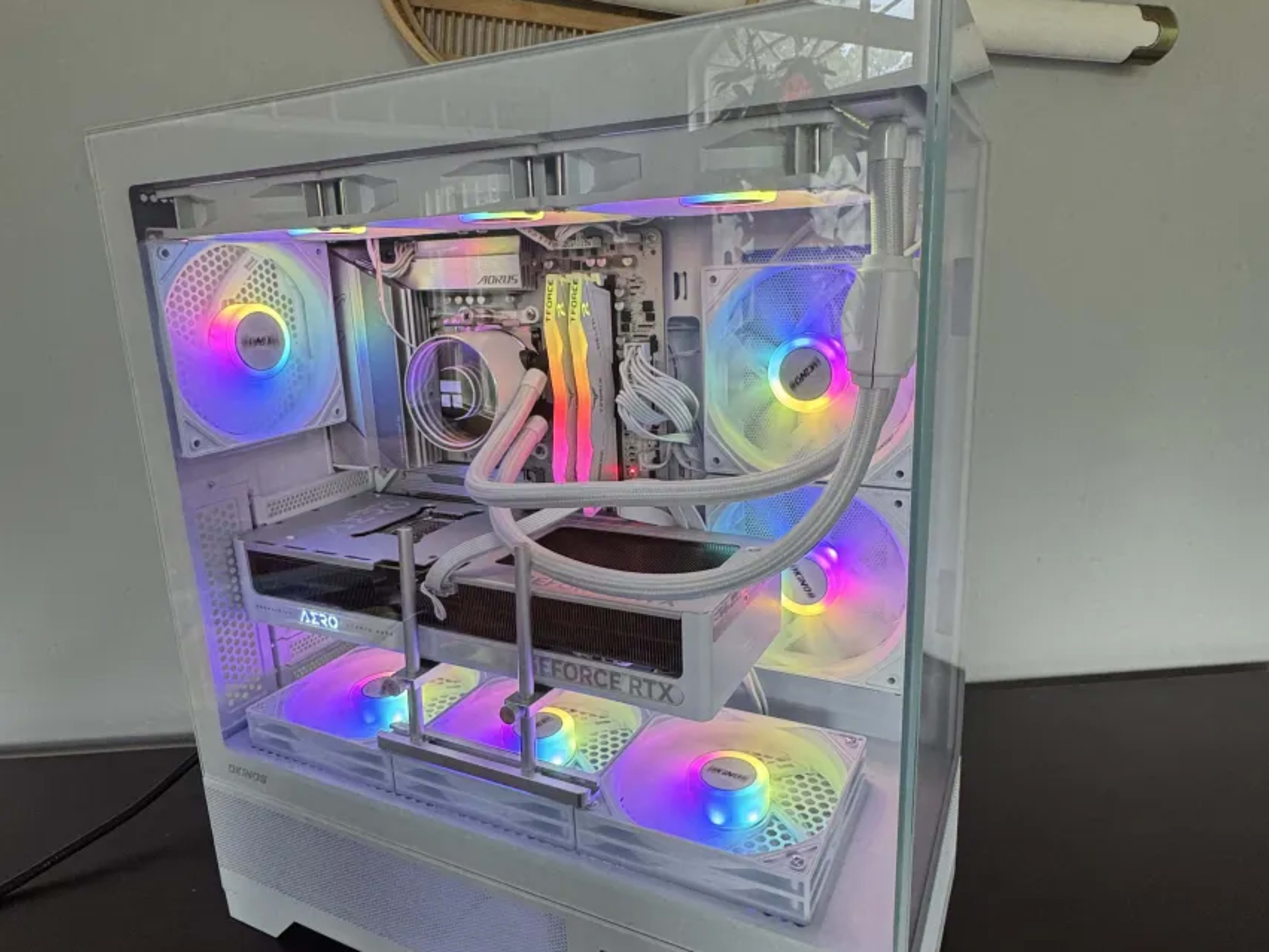 くも / RTX3080/Ryzen 7/新品SSD 1TB 🔥Ryzen 7 7800X3D - Nvidia RTX 5070 Overclocked 12GB - 1 TB