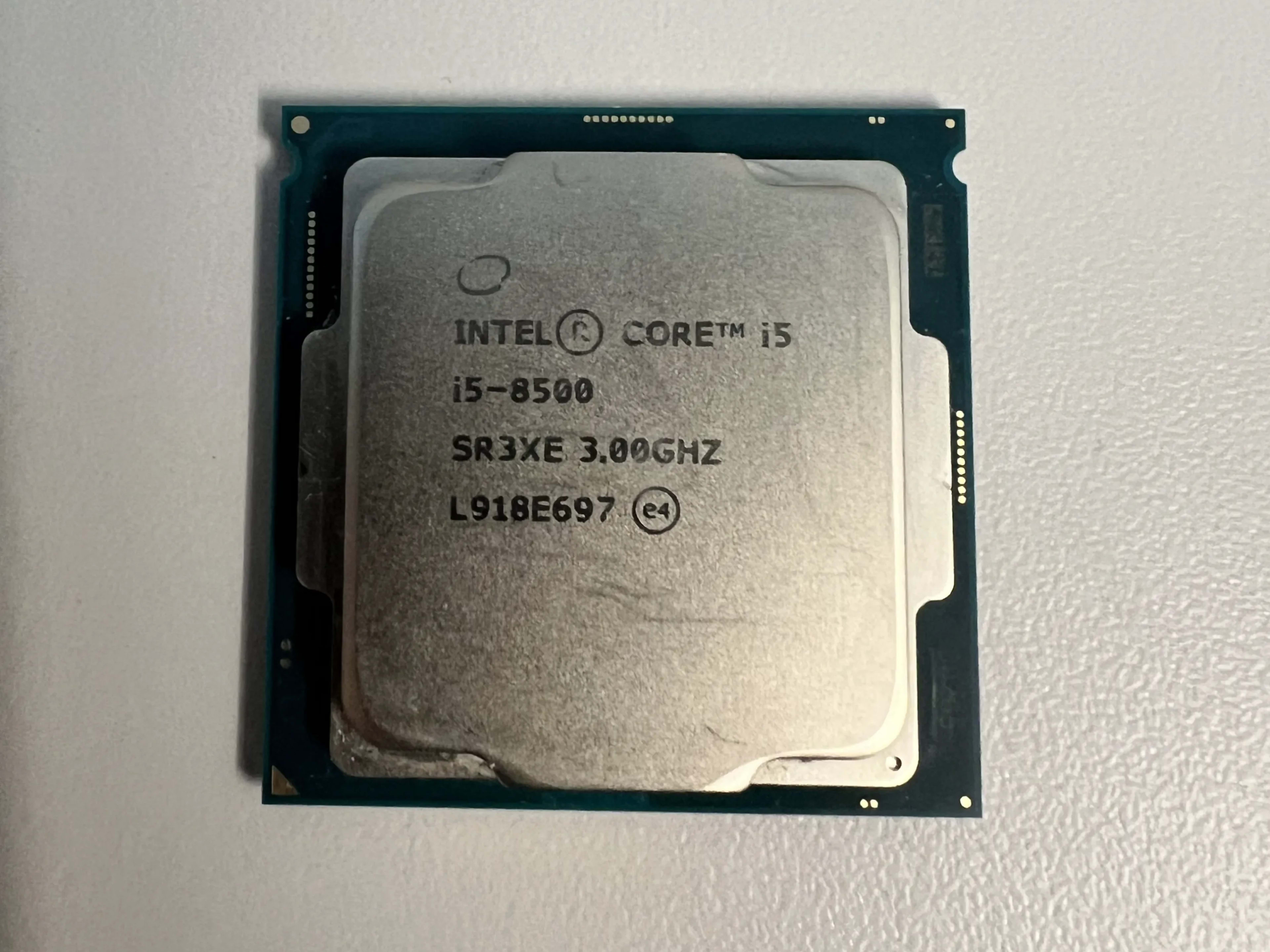 さや Intel Core i5-8500 CPU 4個入り Intel Core i5-8500 | Jawa