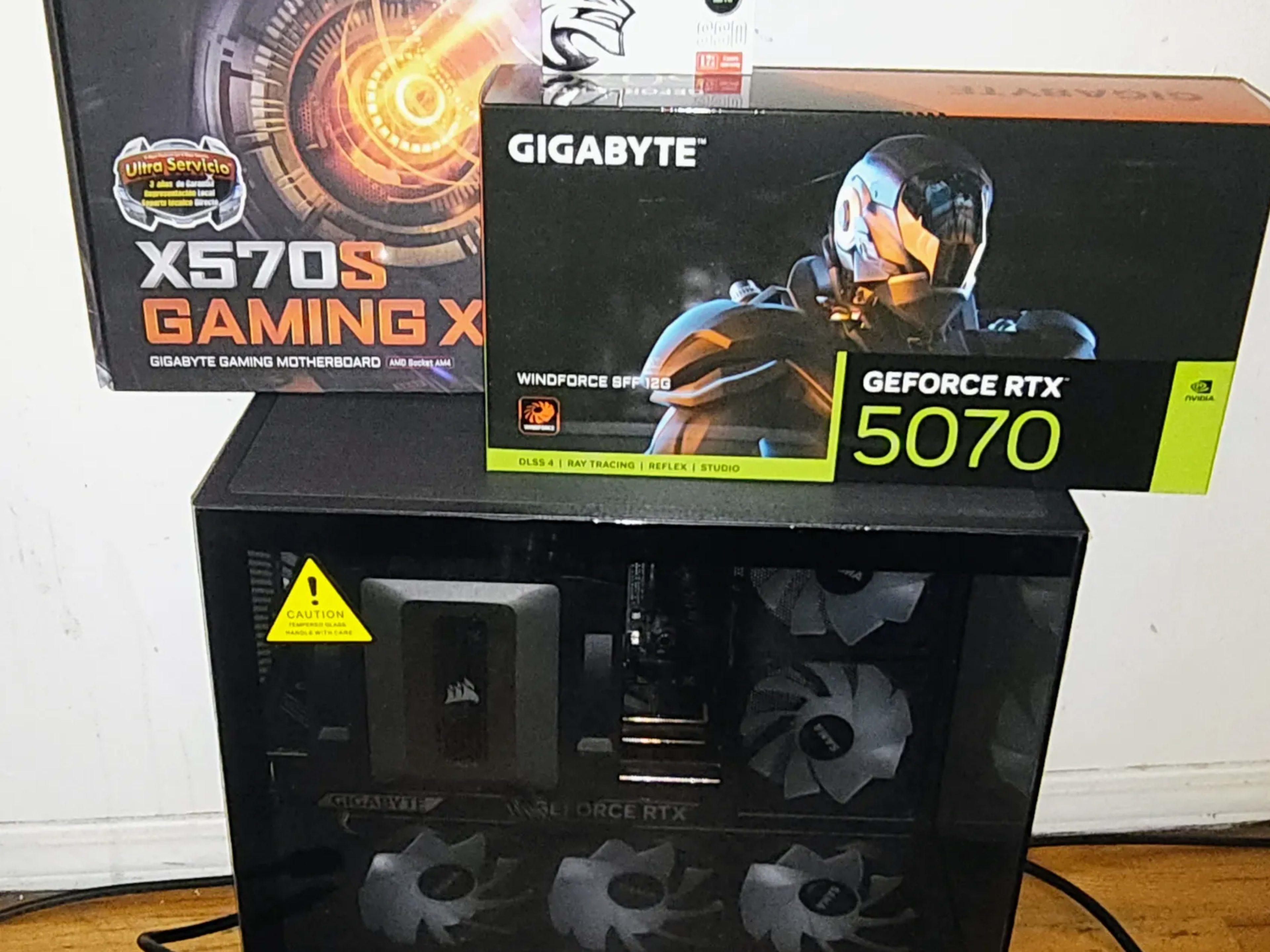 RTX-5070, AMD-5700X3D, X570S, 32G G.Skill- 4000 C16 DDR4