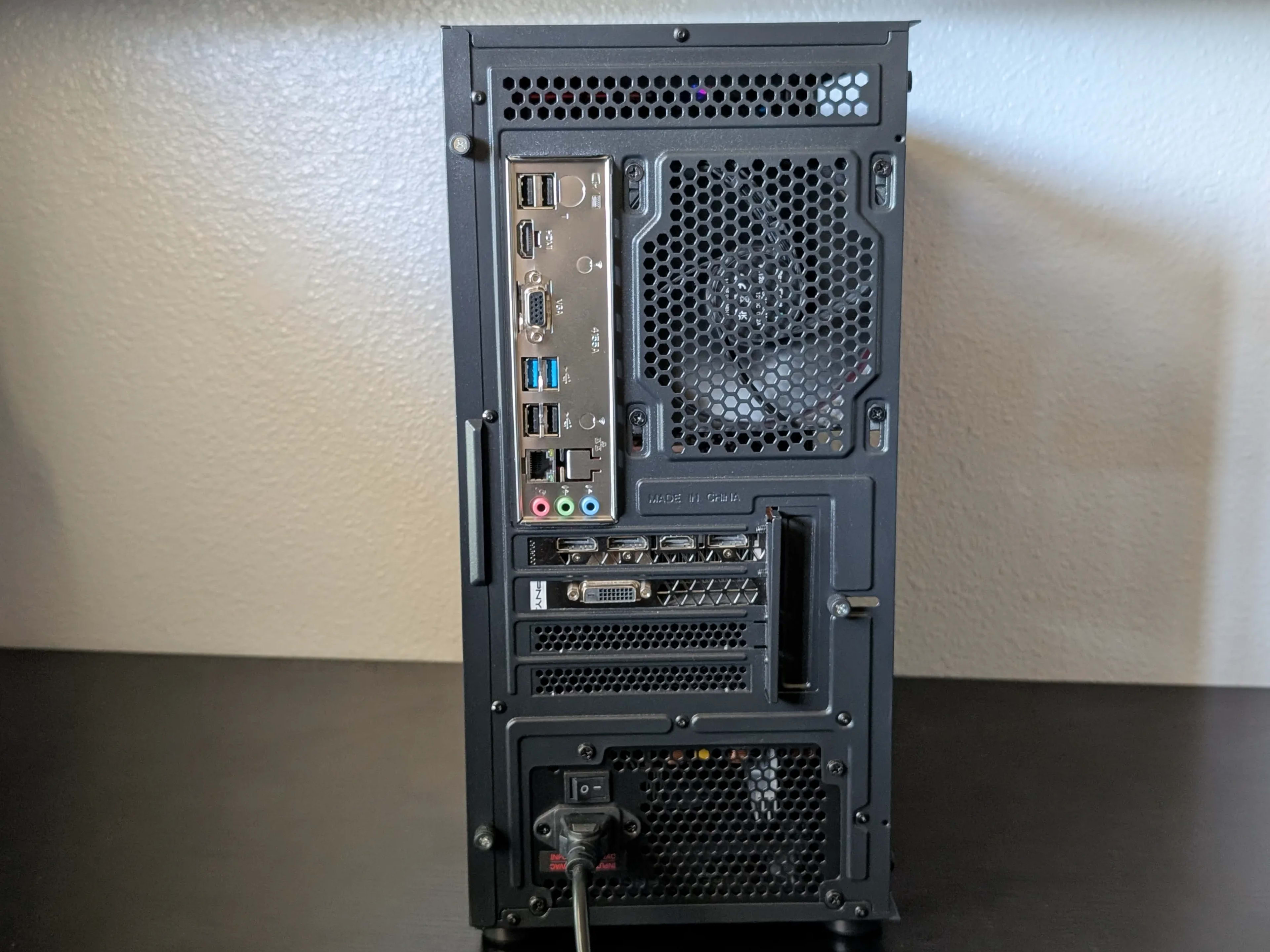 自作pc ryzen7 2700 gtx1080 16gb/512gb 自作pc ryzen7 2700 gtx1080 16gb/512gb Ryzen 7 2700 | GTX