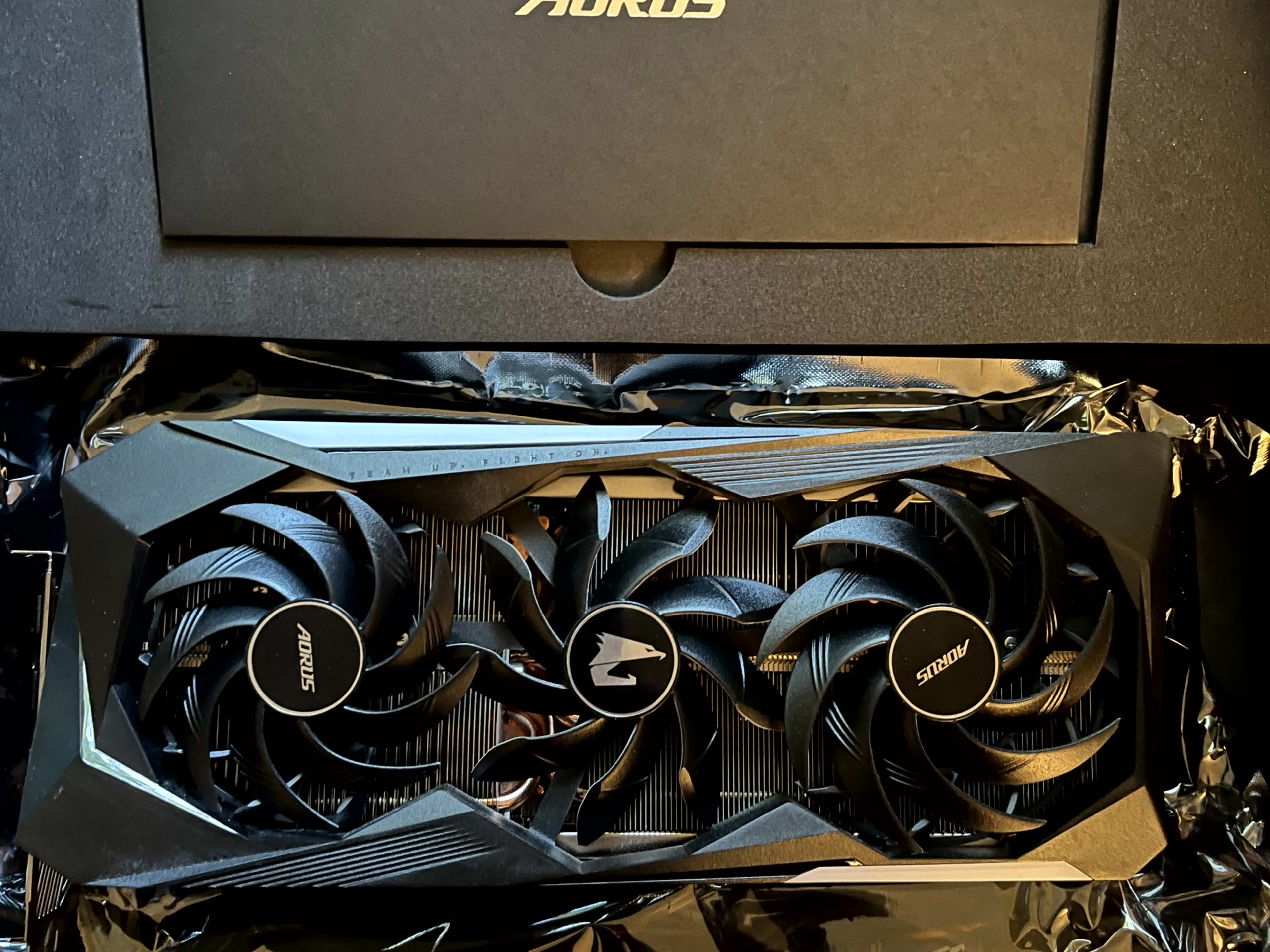 AORUS GeForce RTX™ 3070 Ti MASTER 8G | Jawa