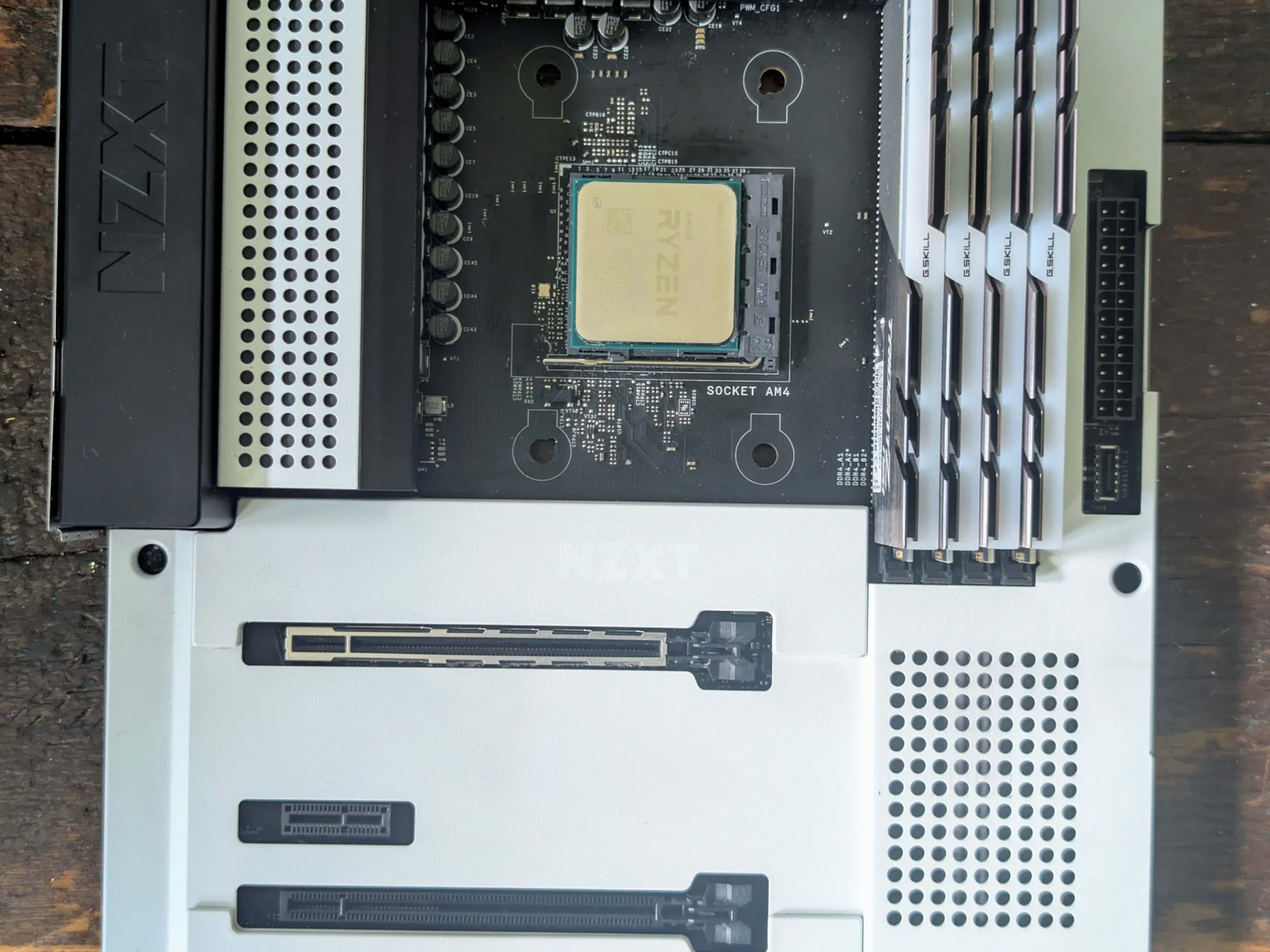 Ryzen7 5800X3D+32GB DDR4+B550+750W 動作確認済 Amazon | INLAND マイクロセンター AMD Ryzen 7 5800X3D 8コア