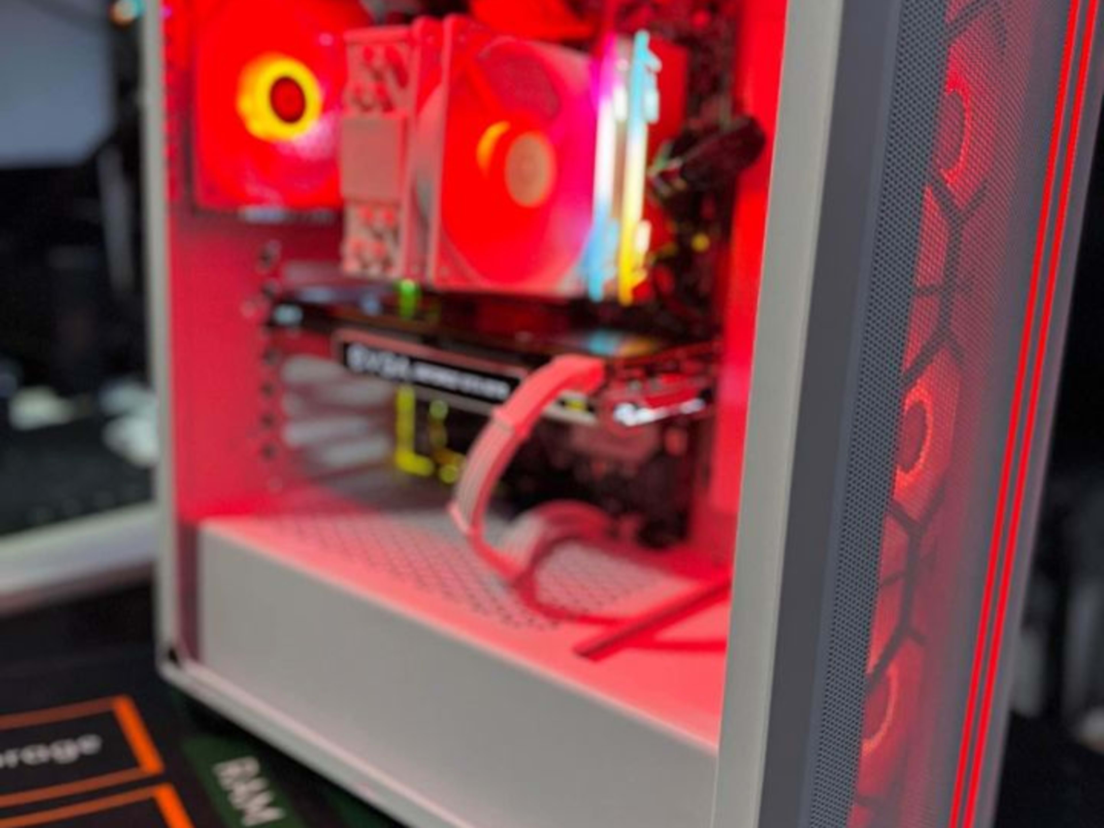 RYZEN5 2600 gtx1070 ゲーミングPC All white RGB Gaming PC