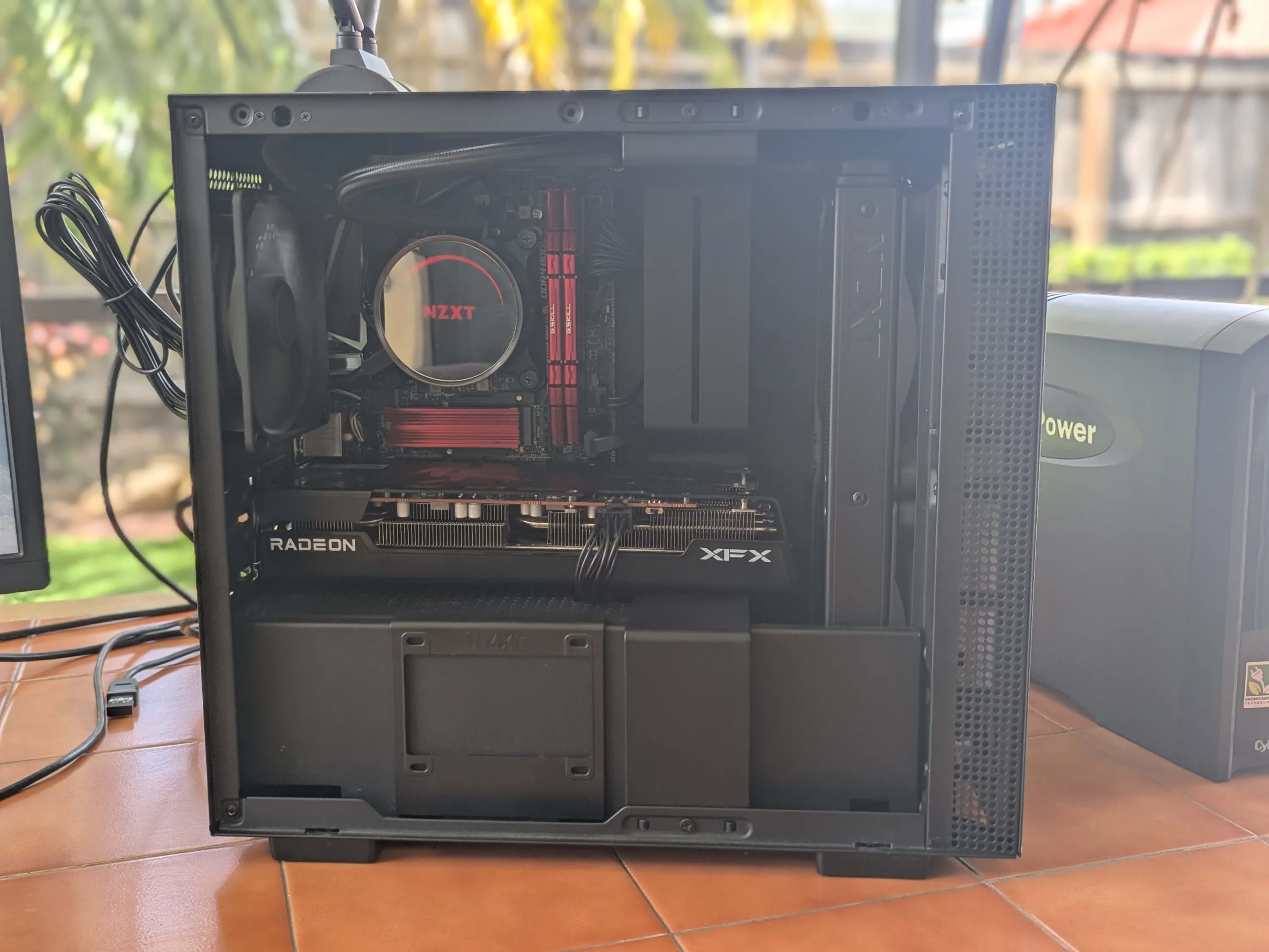 高性能ゲーミングPC i7 9700k RX6600XT Obsidian Flame - ITX Build i7 9700k, RX 6600 XT, 16GB RAM