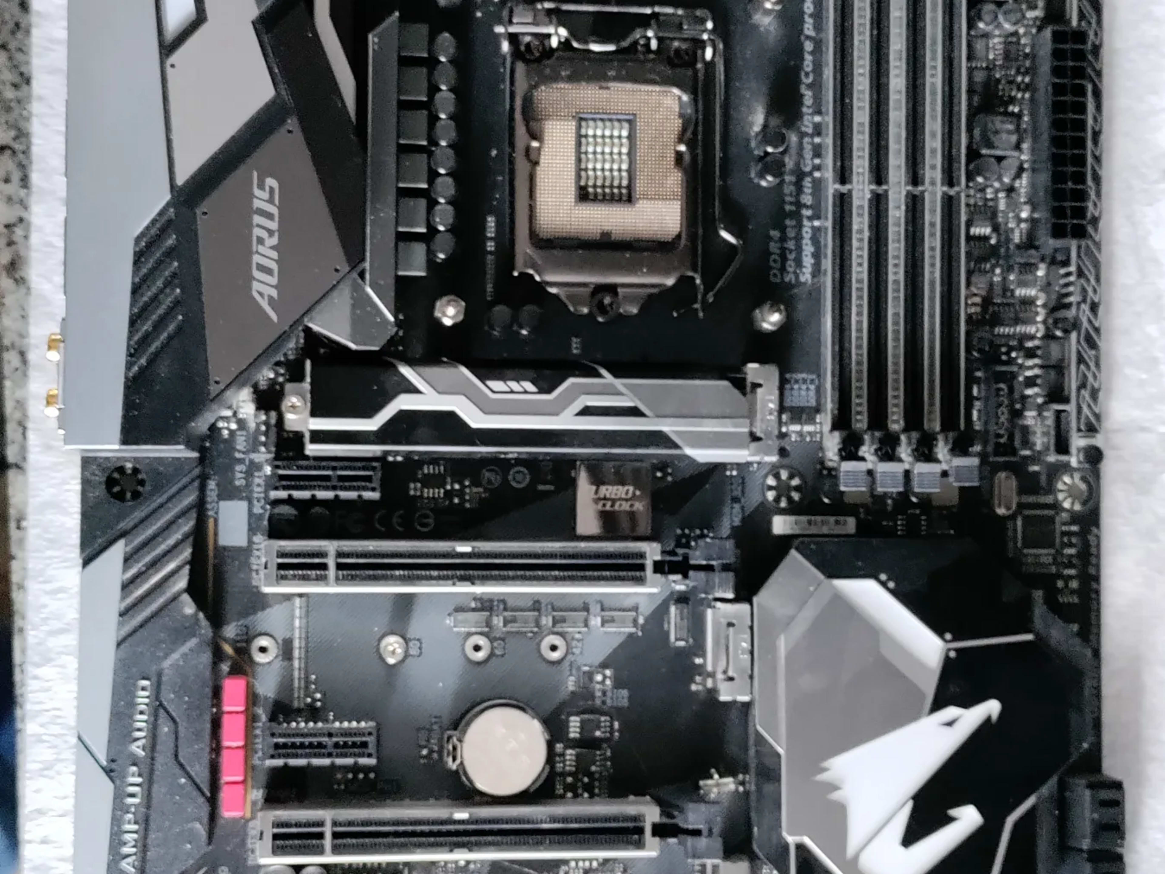 GIGABYTE Z370 AORUS Gaming7 ATX マザーボード Amazon.com: GIGABYTE Z370 AORUS Gaming 7 (Intel LGA1151