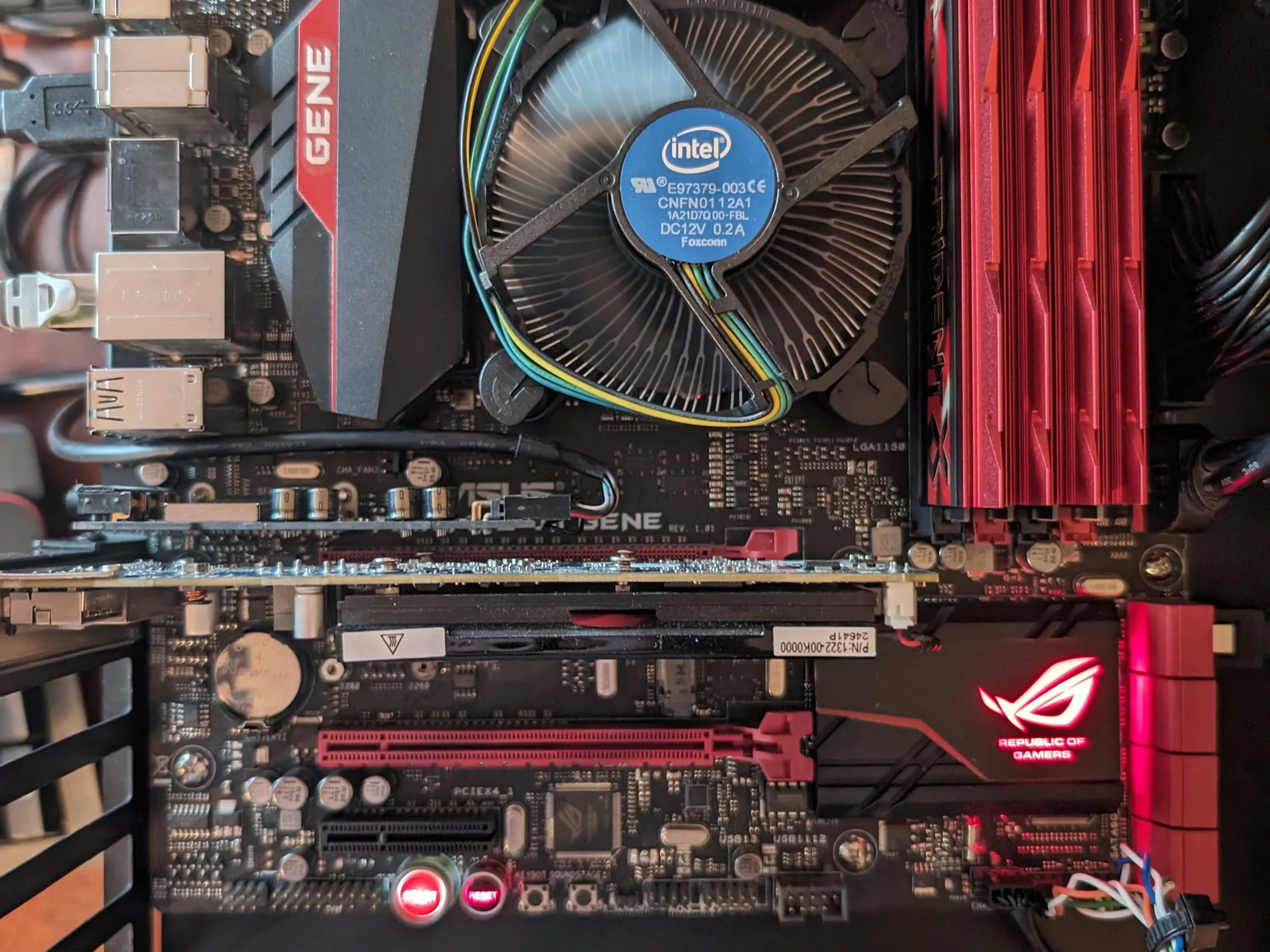 Combo: ASUS MAXIMUS VII GENE Z97 mATX Motherboard w/ Intel