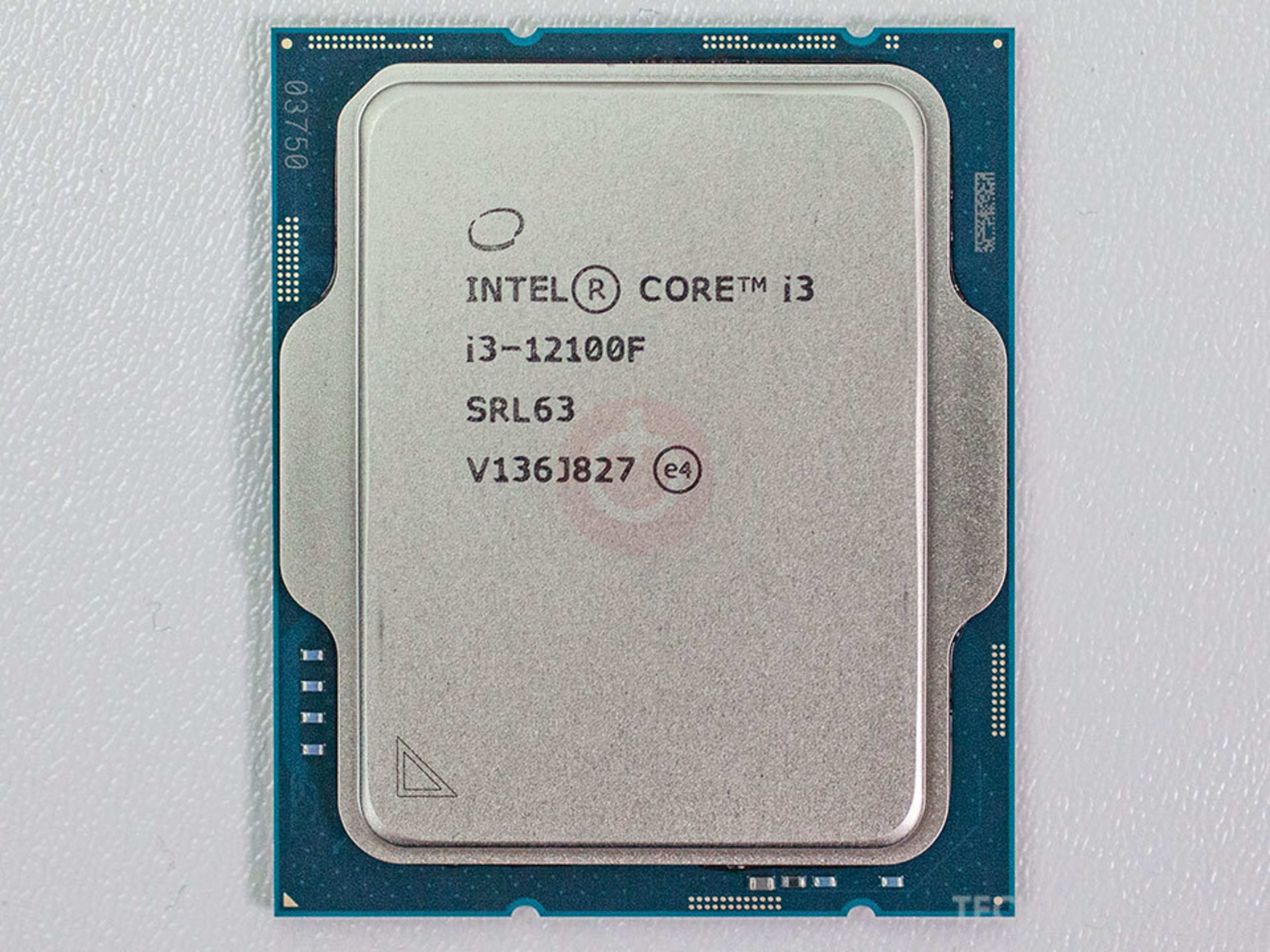 Intel Core i3-12100F CPU + クーラー Intel Core i3-12100F Review - 5.2 GHz OC with an Asterisk