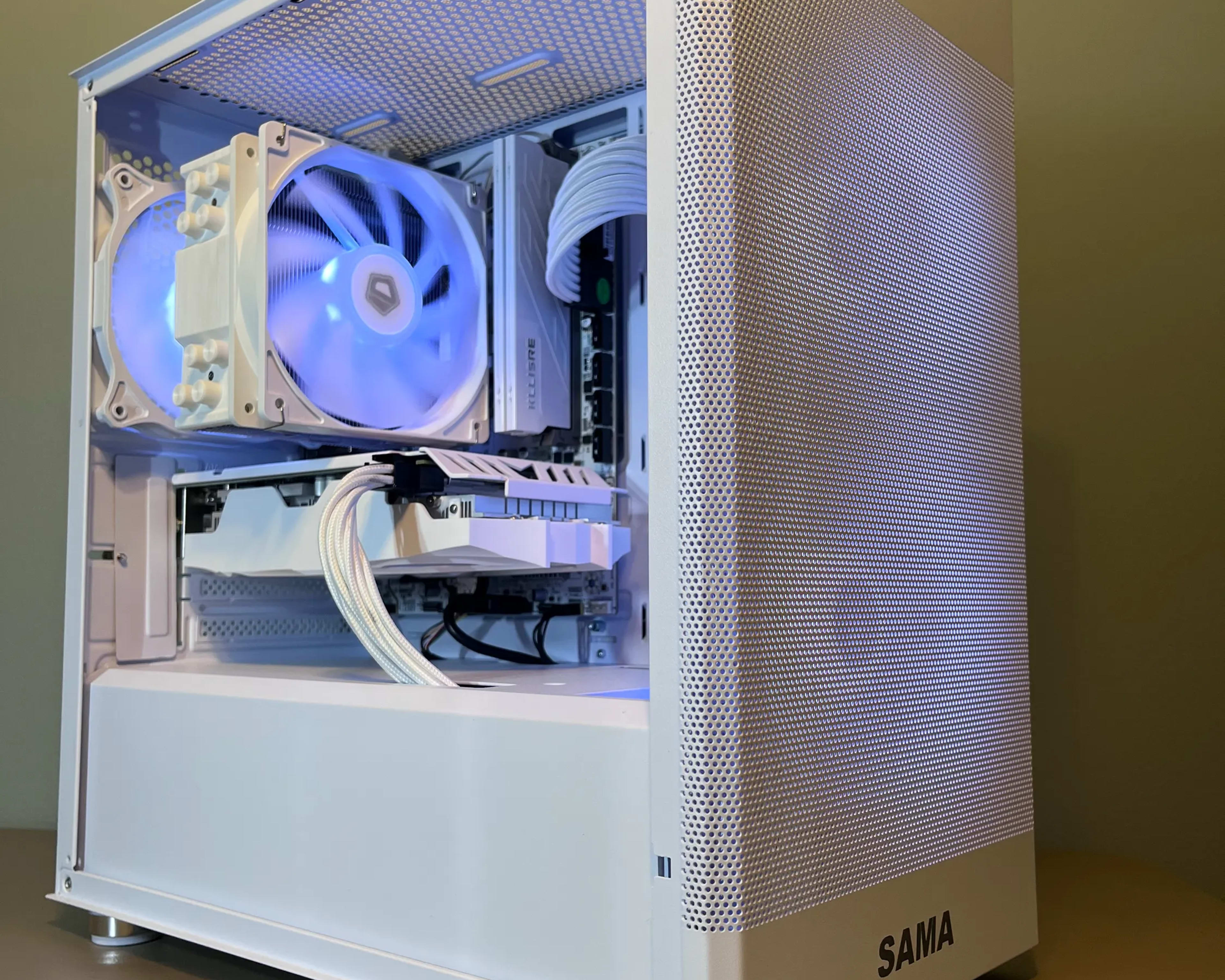 ⚪⚪ White Gaming PC⚪AMD RX 5500 XT 8GB⚪Ryzen 3 3100⚪16GB DDR4⚪500GB NVME