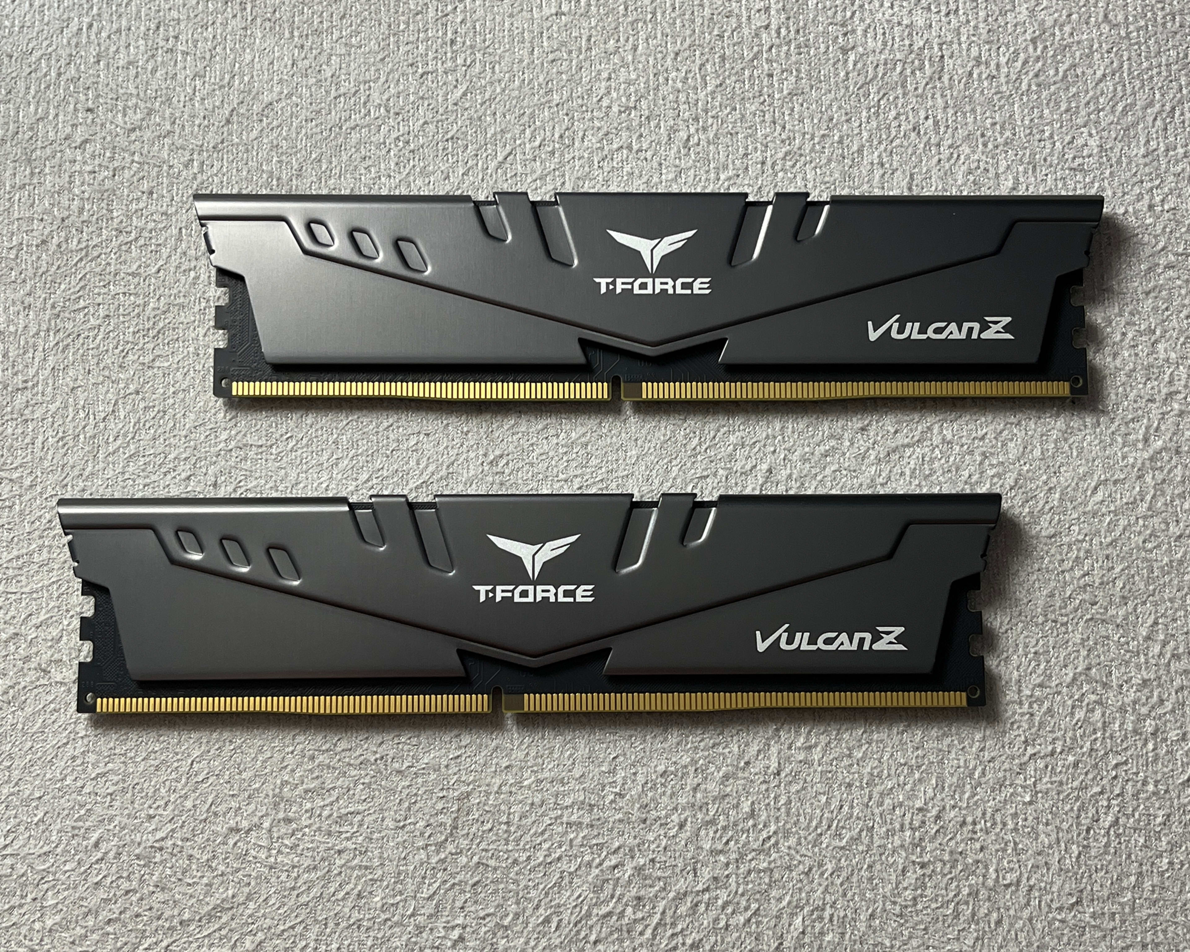 Team T-FORCE 32GB (2x16GB) 3200MHz DDR4 PC RAM