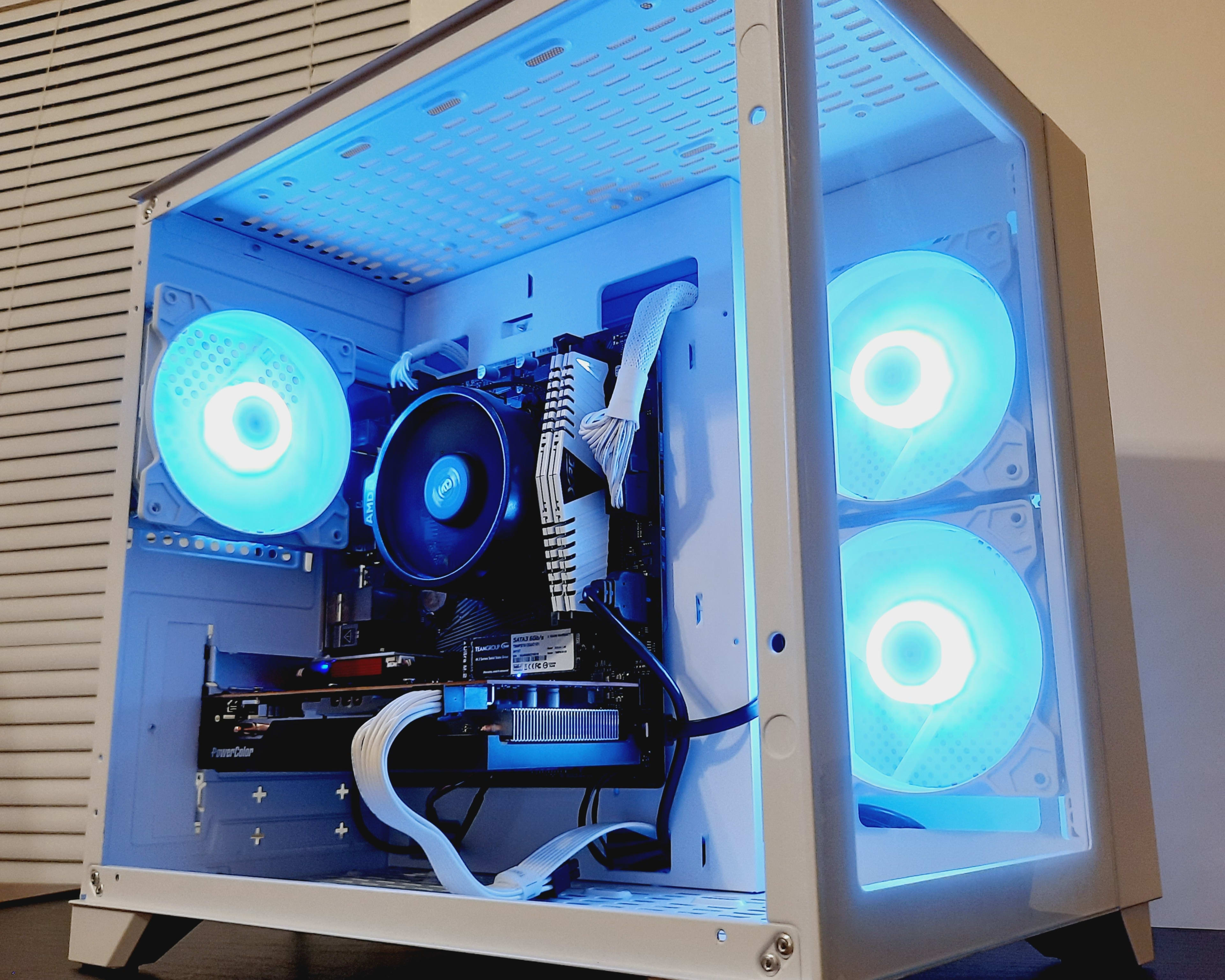 NEW White Gaming PC - AMD RX 6600 8GB | 6-core Ryzen 5 4500 | 16GB 3200 | 992 GB SSD | RGB