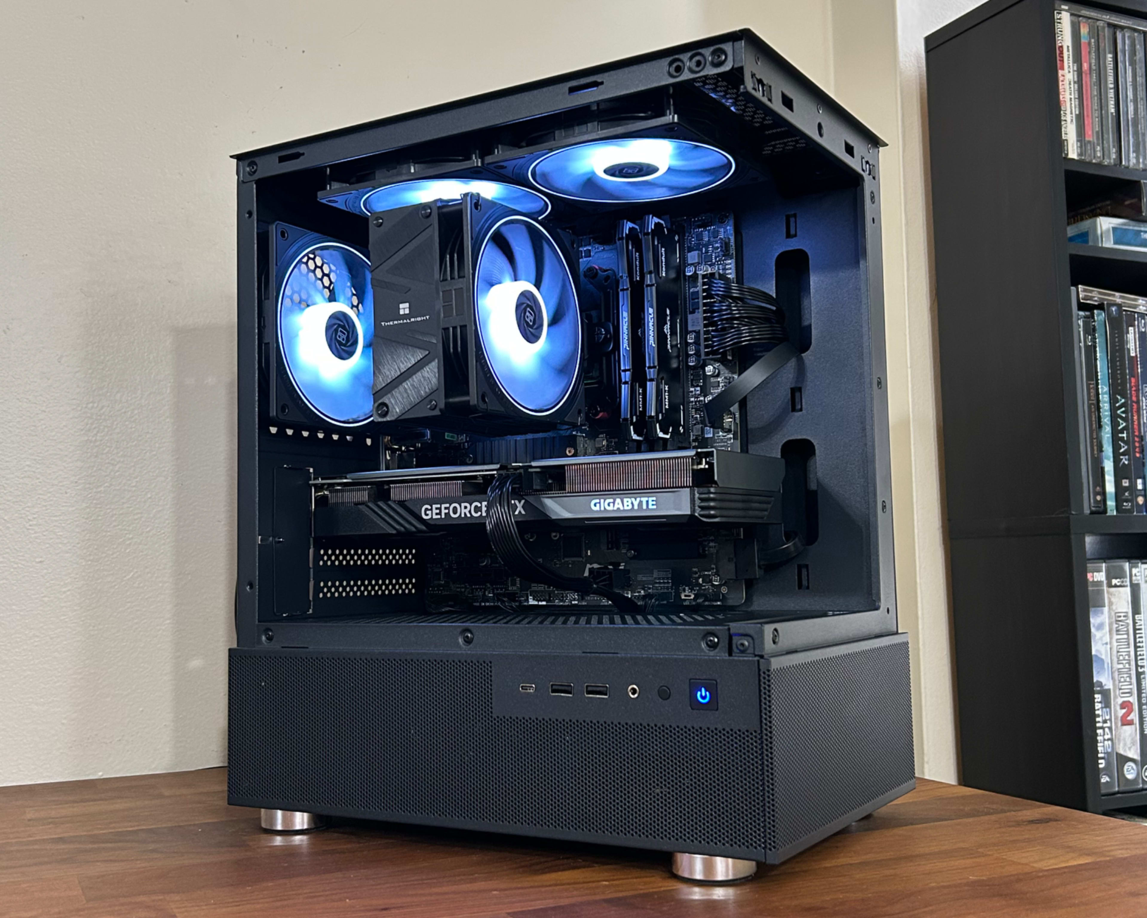 AMD RX 7600 | Ryzen 5 5500 | 1TB SSD | The Mini Legend V7 AMD RX 7600 | Ryzen 5 5500 | 1TB SSD | The Mini Legend V7