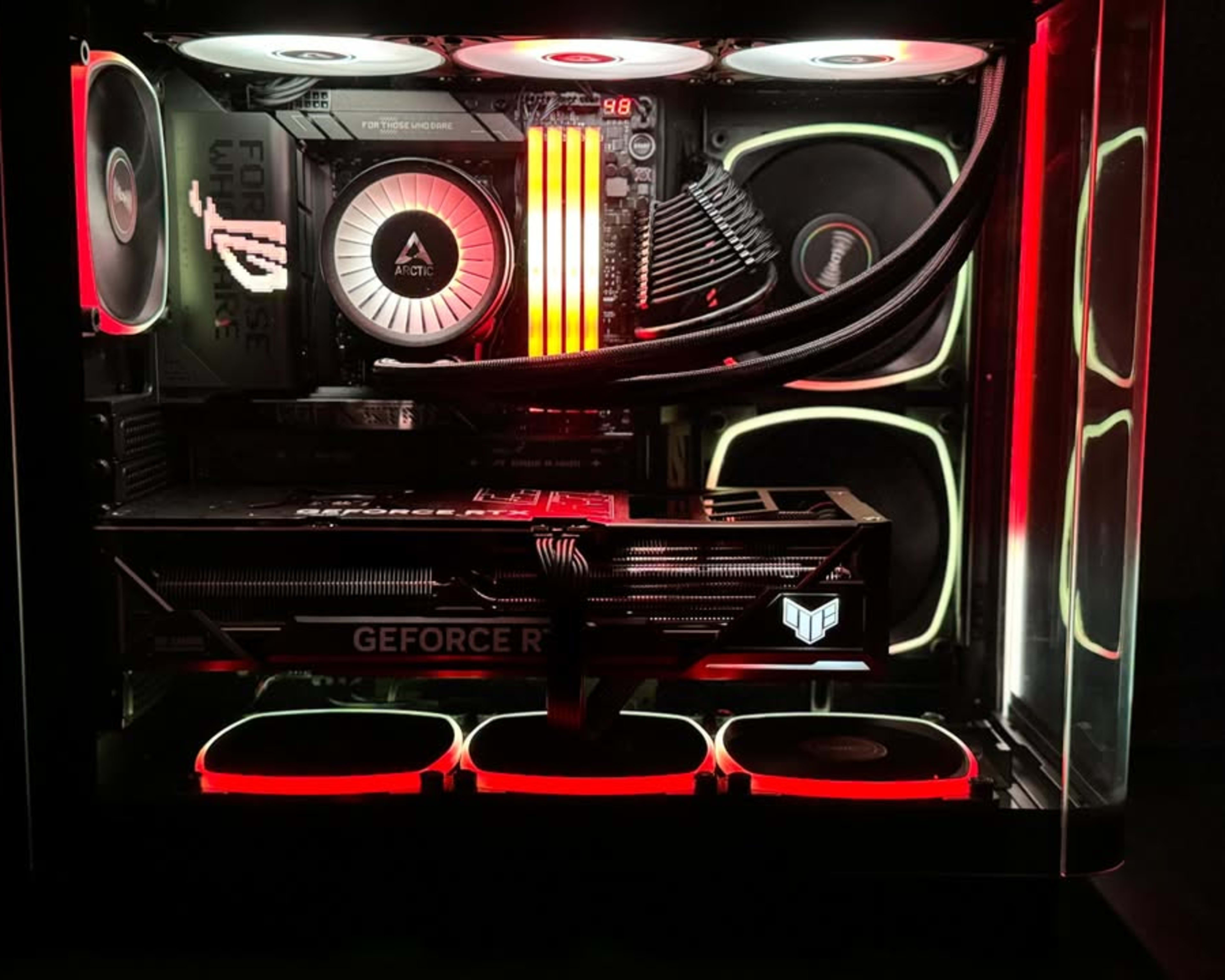 SFF | 9800X3D | 64GB | RTX 5080 - 64GB DDR5 6000MHZ - 2TB SFF | 9800X3D | 64GB | RTX 5080 - 64GB DDR5 6000MHZ - 2TB
