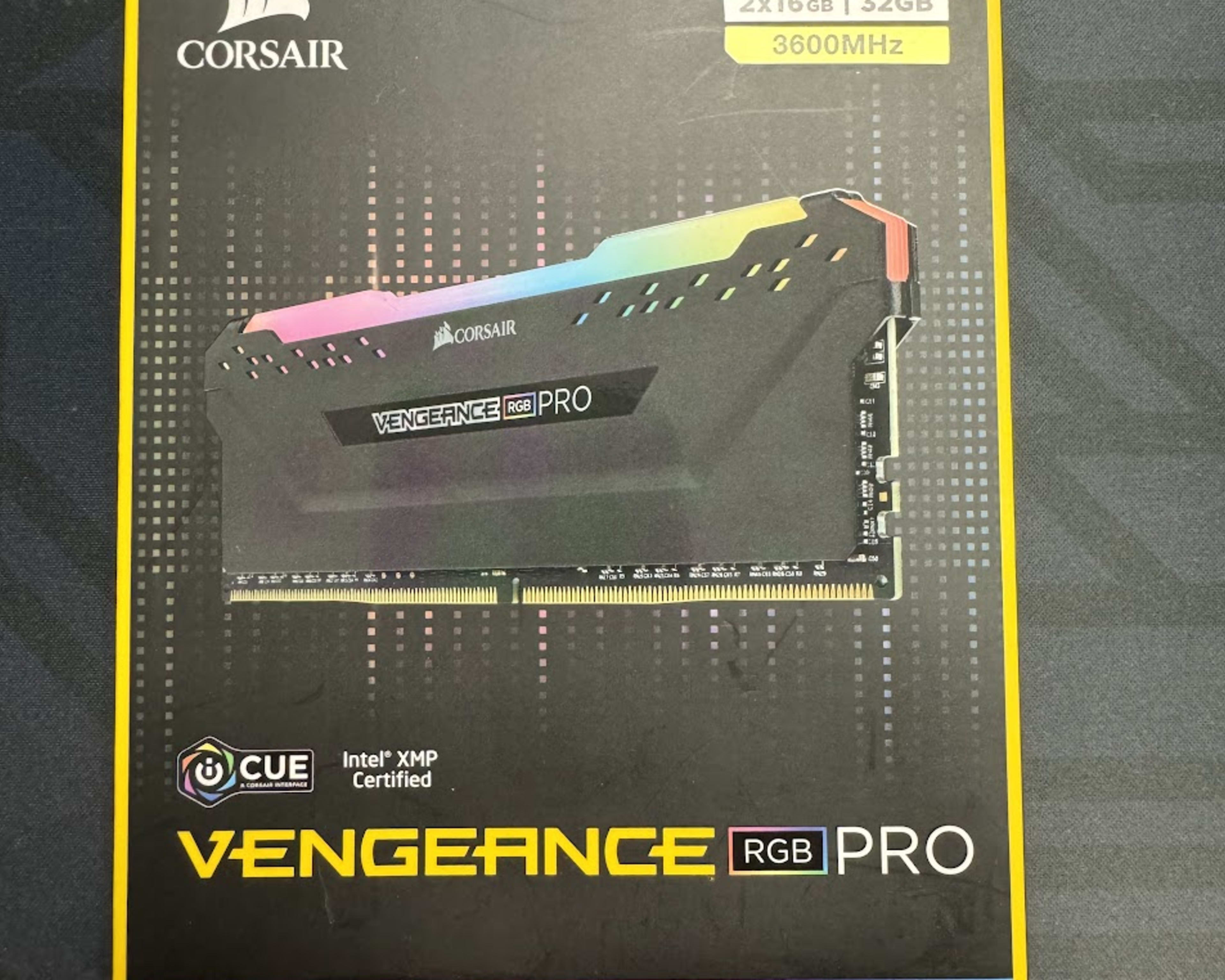 Corsair Vengance RGB Pro (32GB Kit / 2x16GB / DDR4)