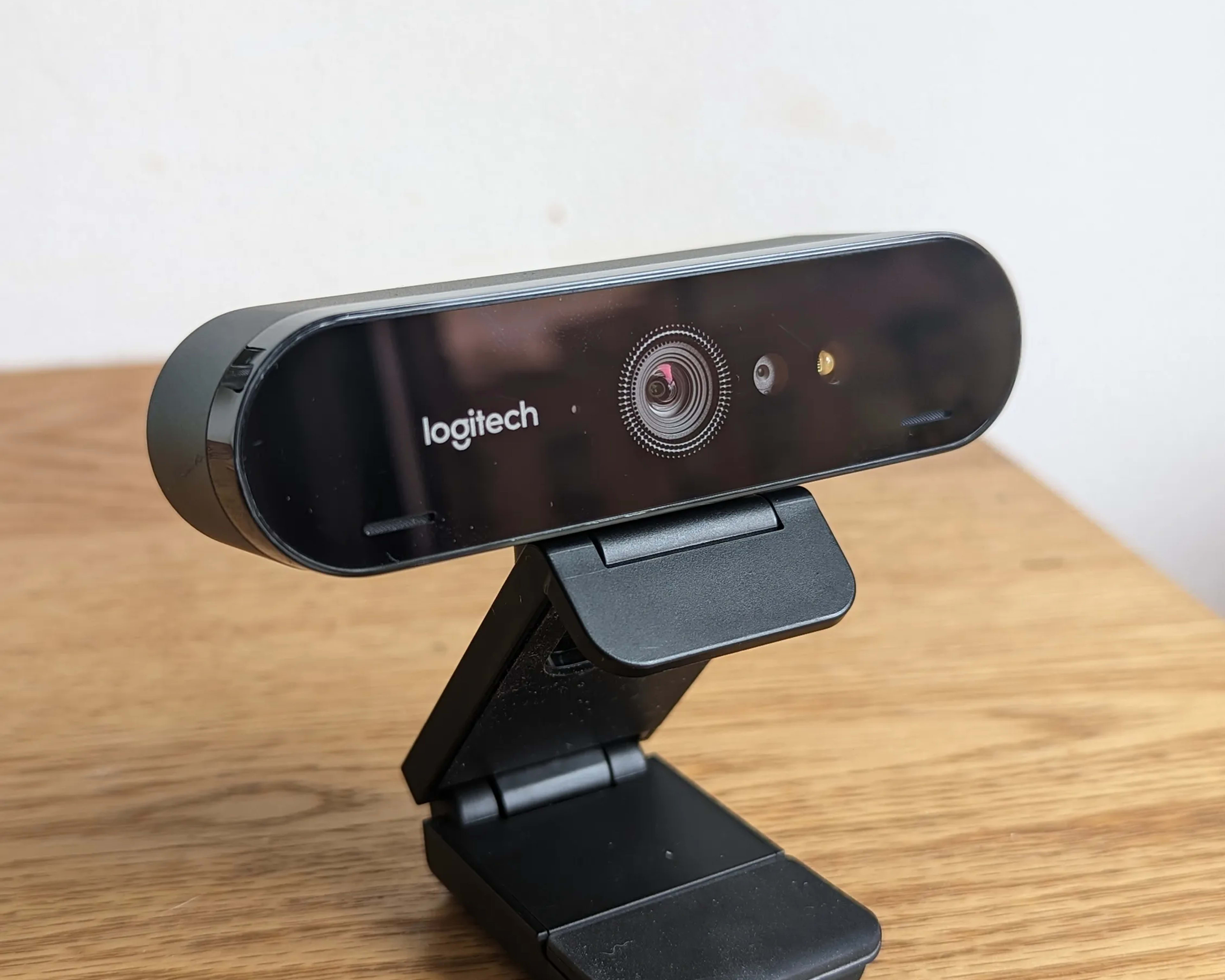 Logitech Brio 4K Webcam, Ultra 4K HD, Noise-Canceling mic, Auto Light Correction, Wide Field of View