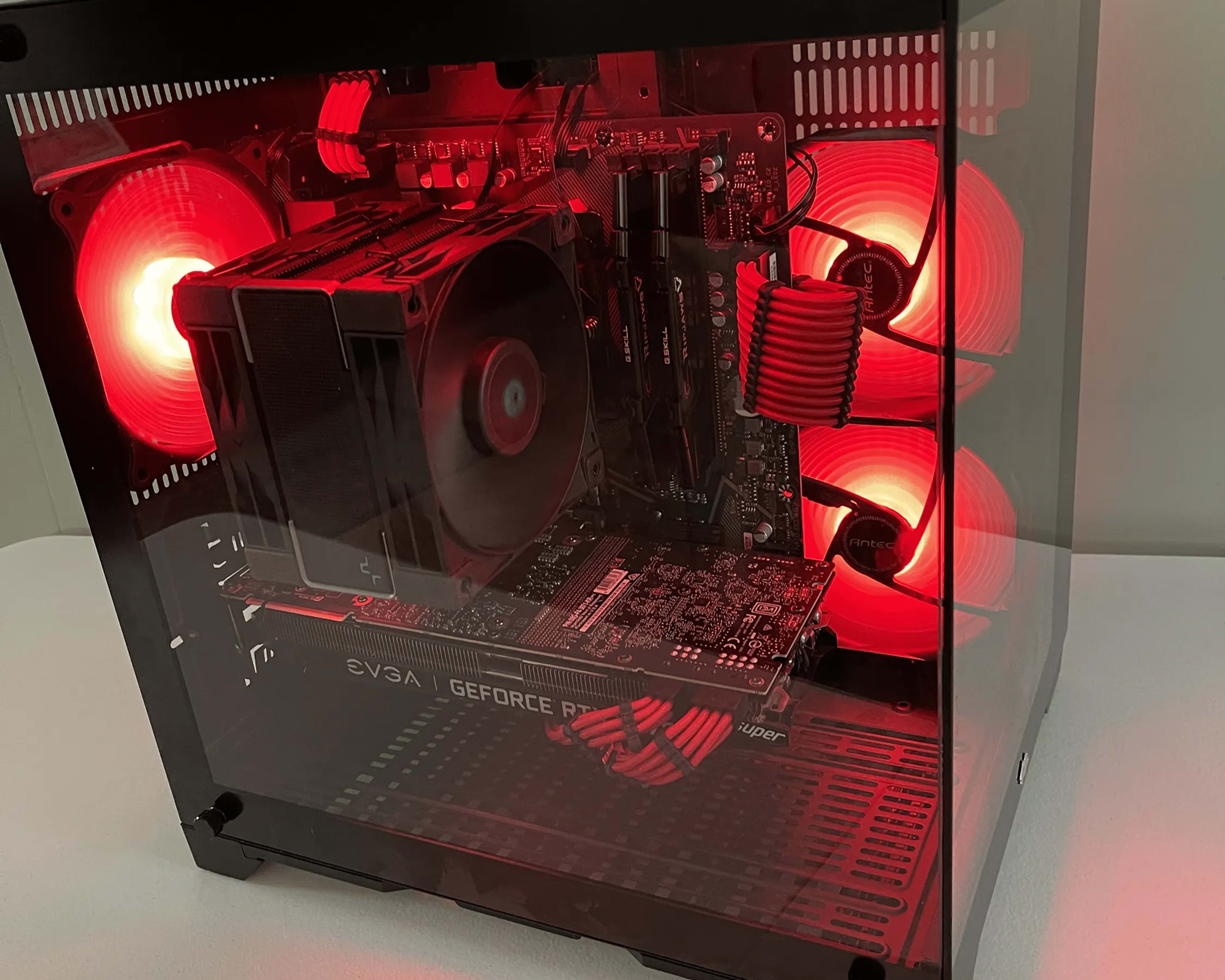 Dark Knight Custom Built Gaming PC: Ryzen 7 3700x/RTX 2070 Super/16GB/1TB SSD