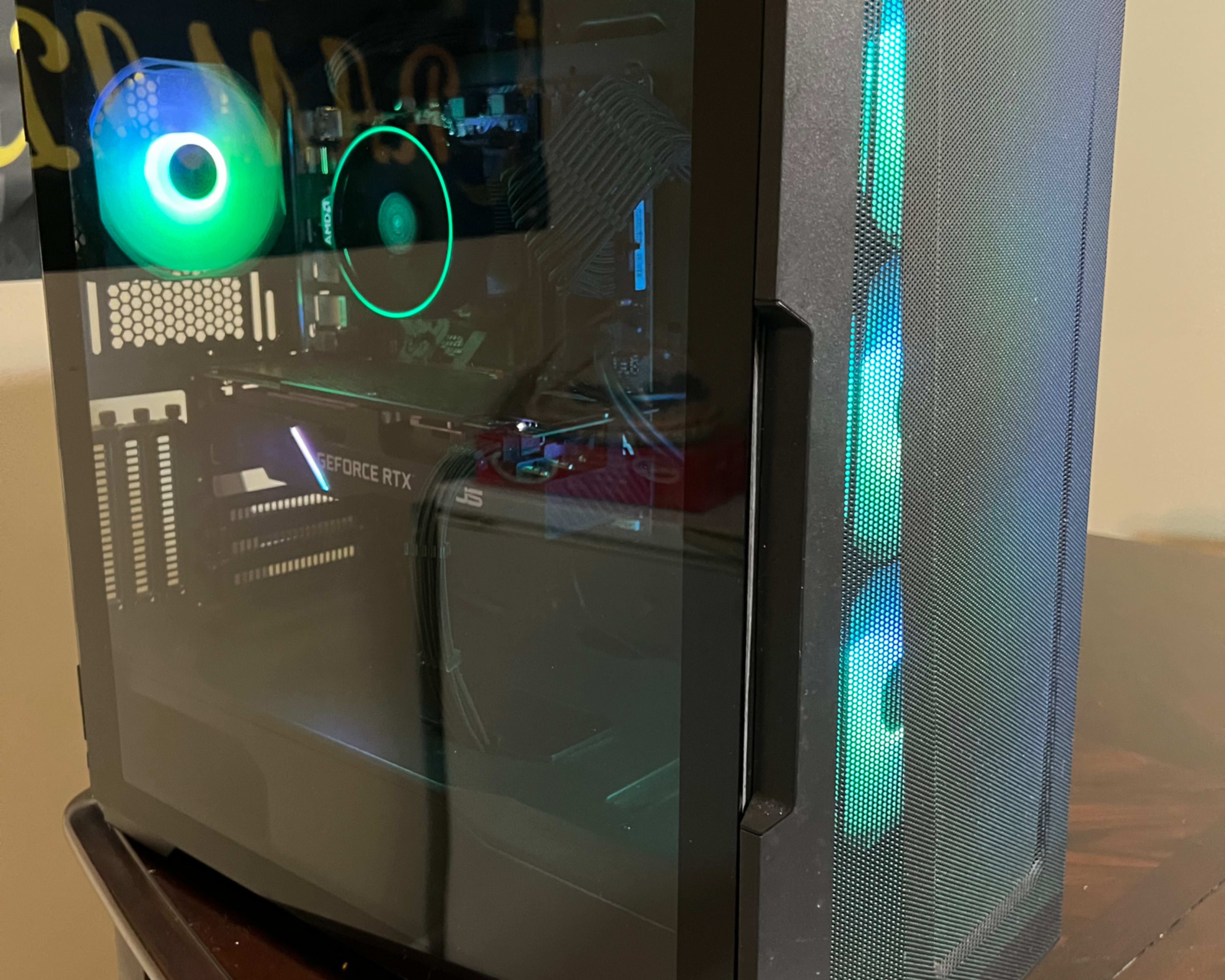 Intel Core i7 12700K | Nvidia RTX 3070 Ti 8GB | Wi-Fi | RGB Intel Core i7 12700K | Nvidia RTX 3070 Ti 8GB | Wi-Fi | RGB