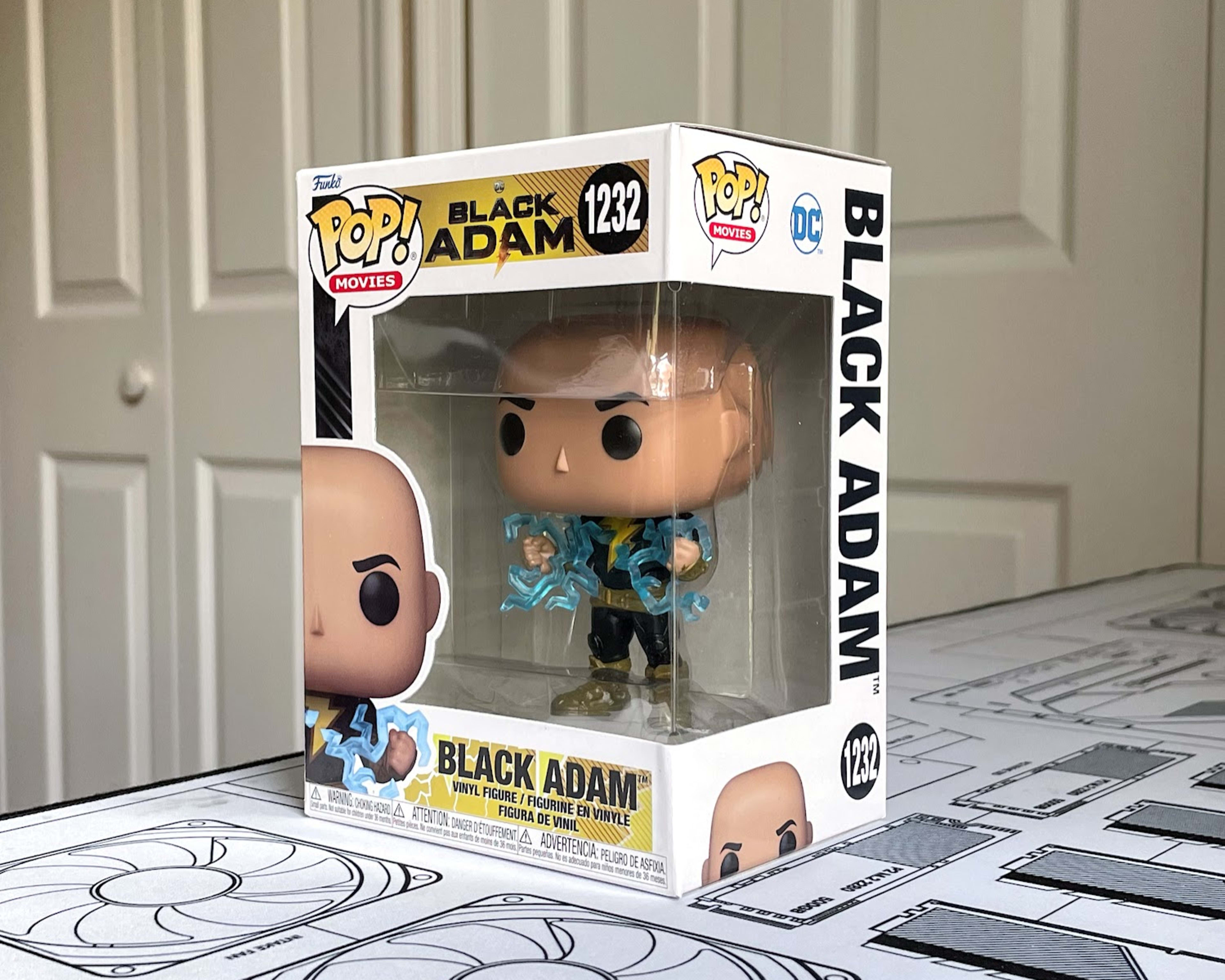 Funko Pop! Movies: Black Adam - Black Adam No Cape with Lighting Chest