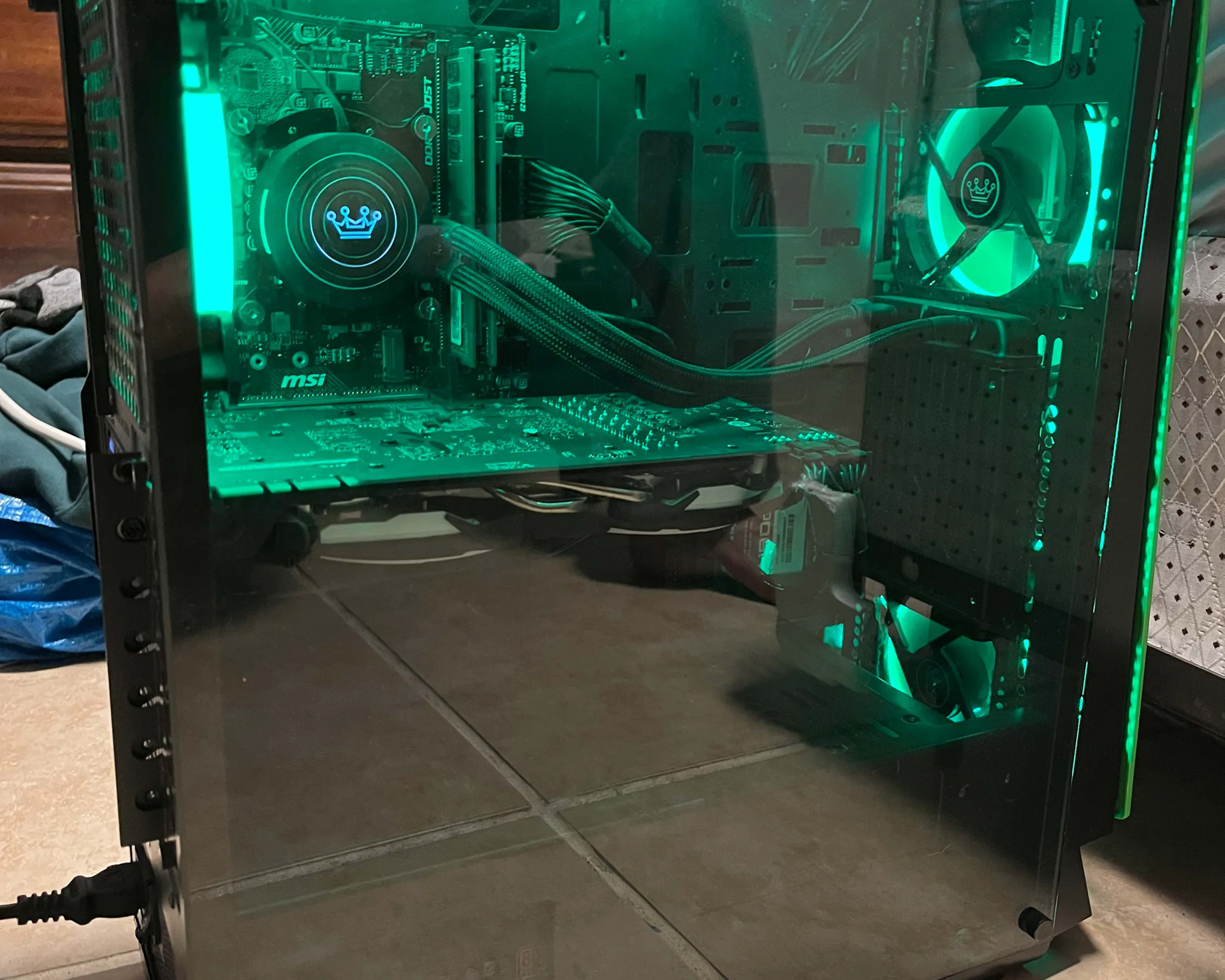 Gaming PC MSI GTX 1080 Intel i7 8700k Black and Green Full Tower 