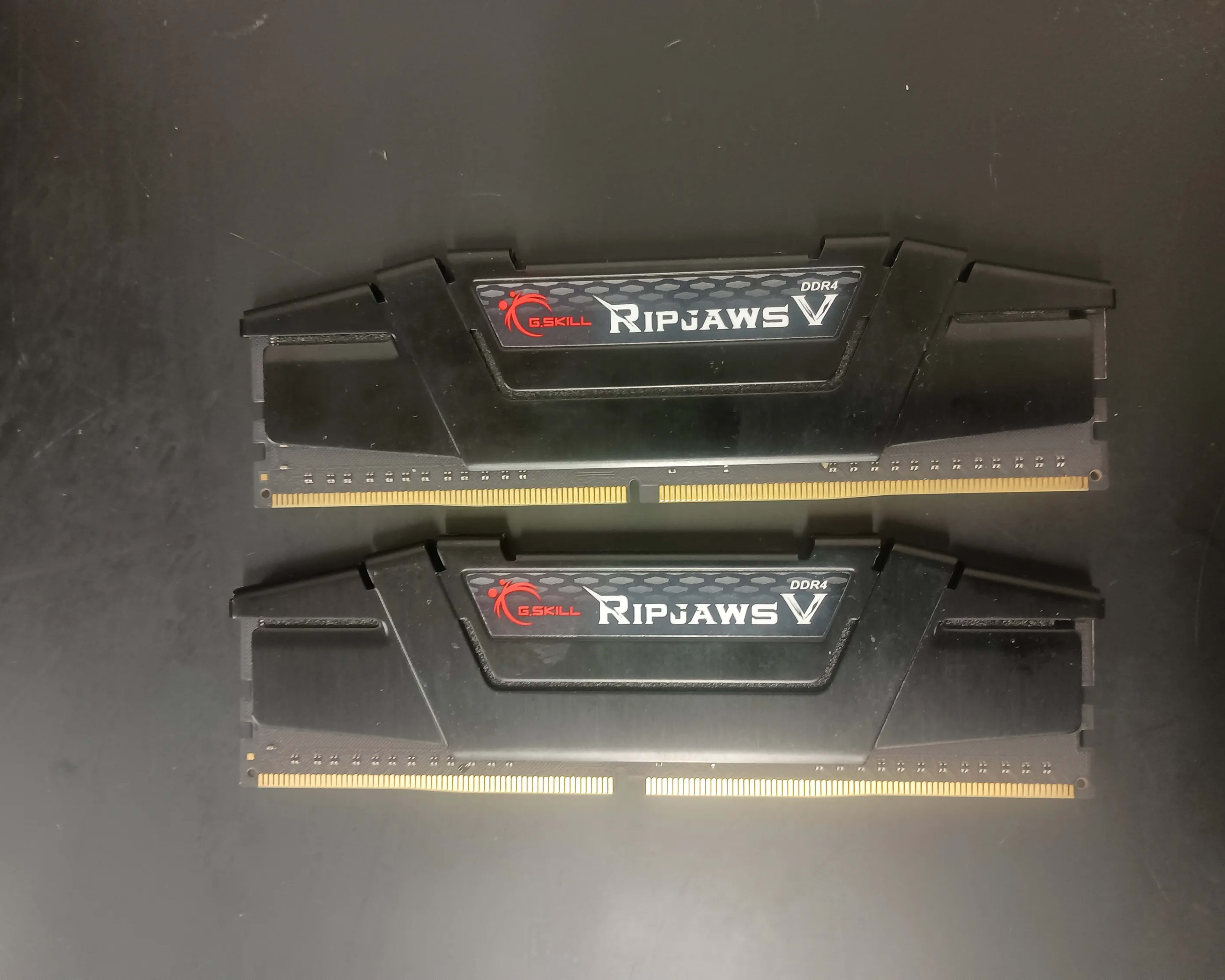 G.Skill Ripjaws DDR4 3200MHz - 2x8GB