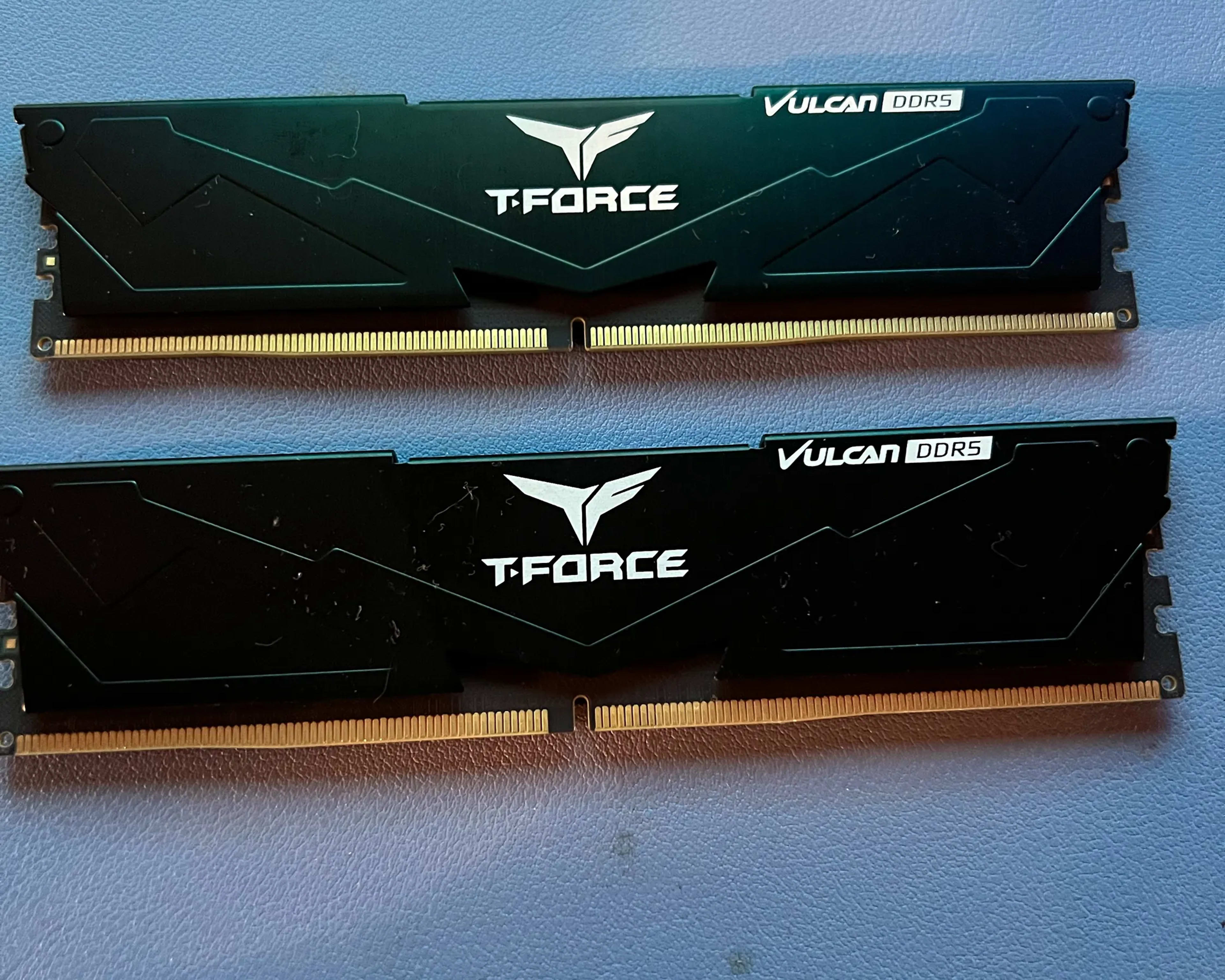 TEAMGROUP T-Force Vulcan DDR5 16GB (2x8GB) 5200MHz