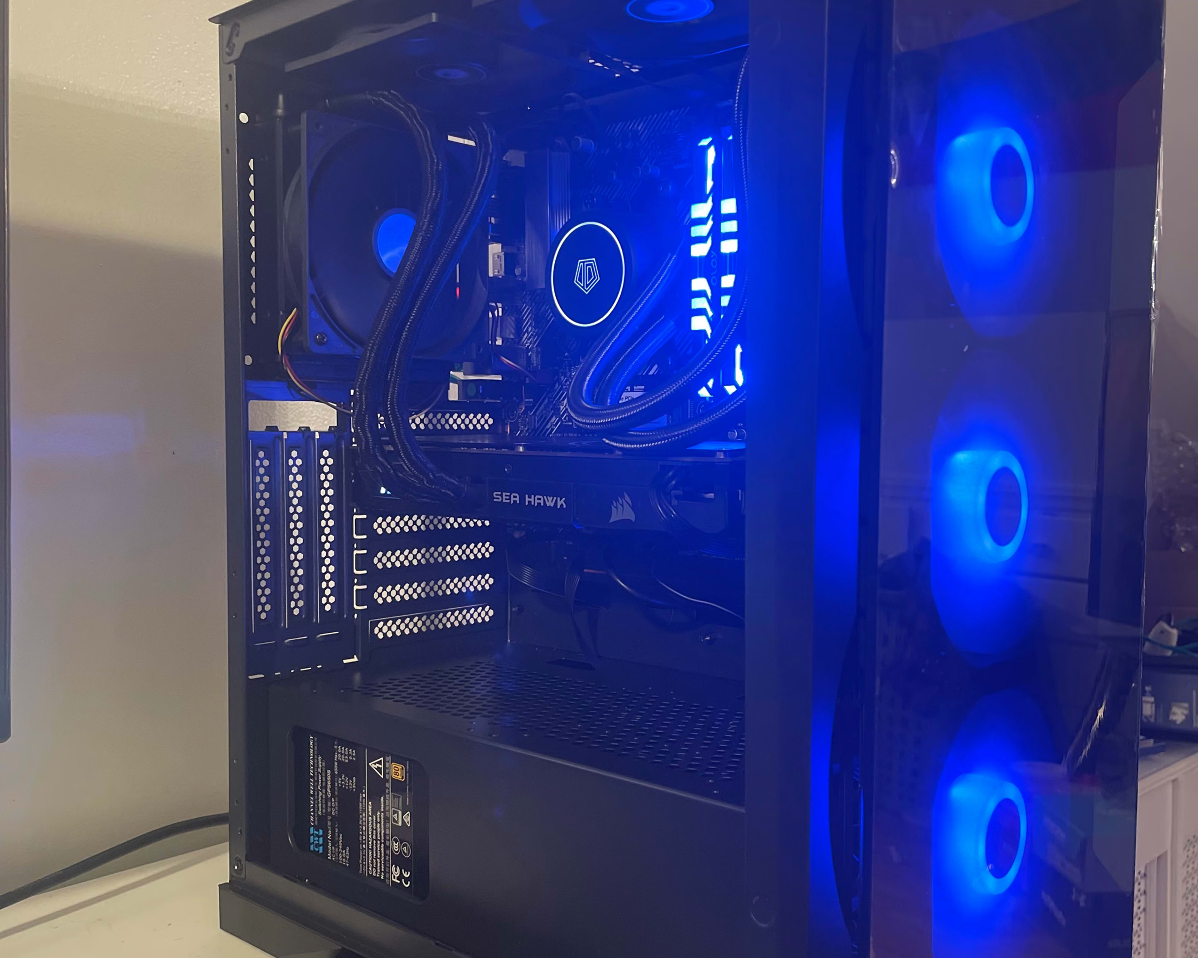 AQUA - Mid-Range Gaming PC - Ryzen 5 3600 + GTX 1080