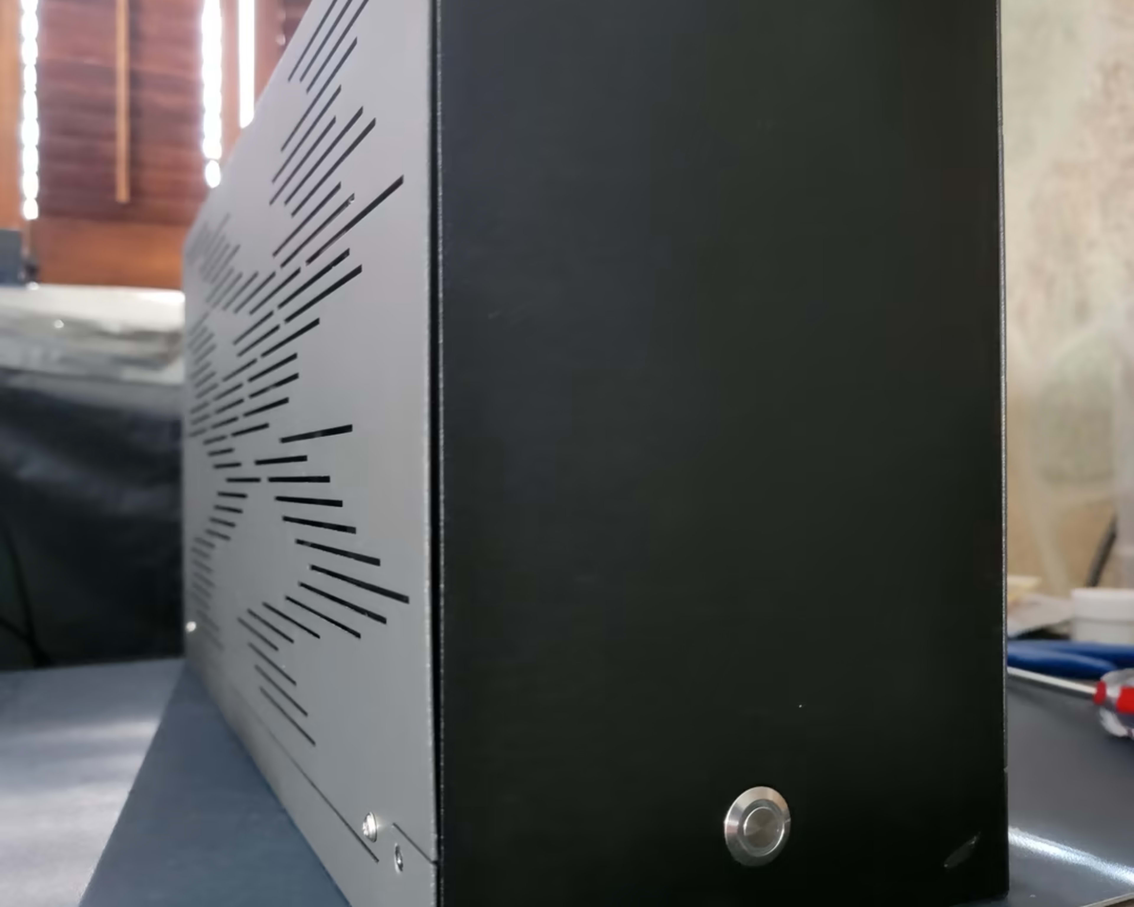 Sliger SV590 V2 Mini itx case (pcie3 x 16 riser included)