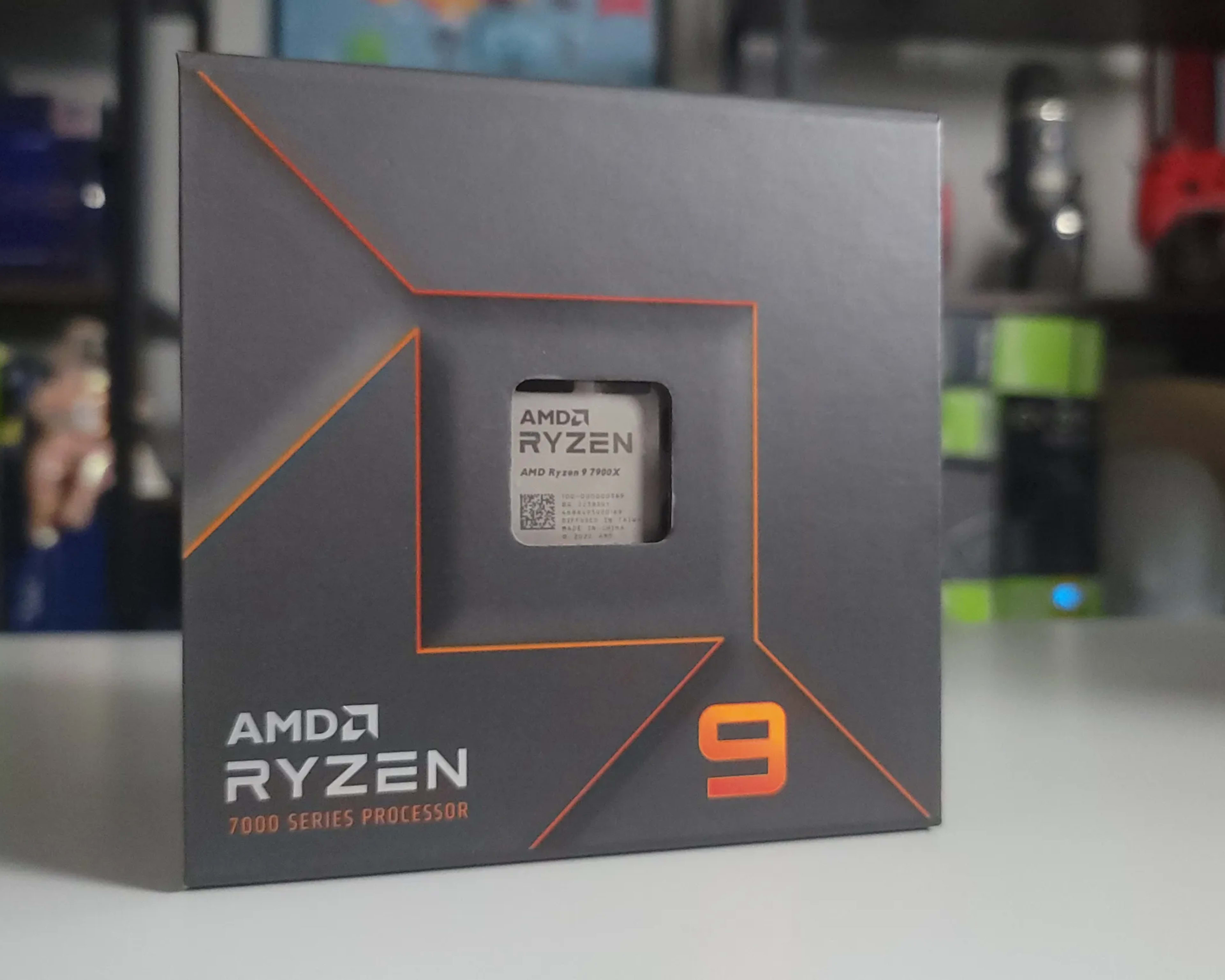 AMD Ryzen 9 7900X 12-Core, 24-Thread Unlocked Desktop Processor