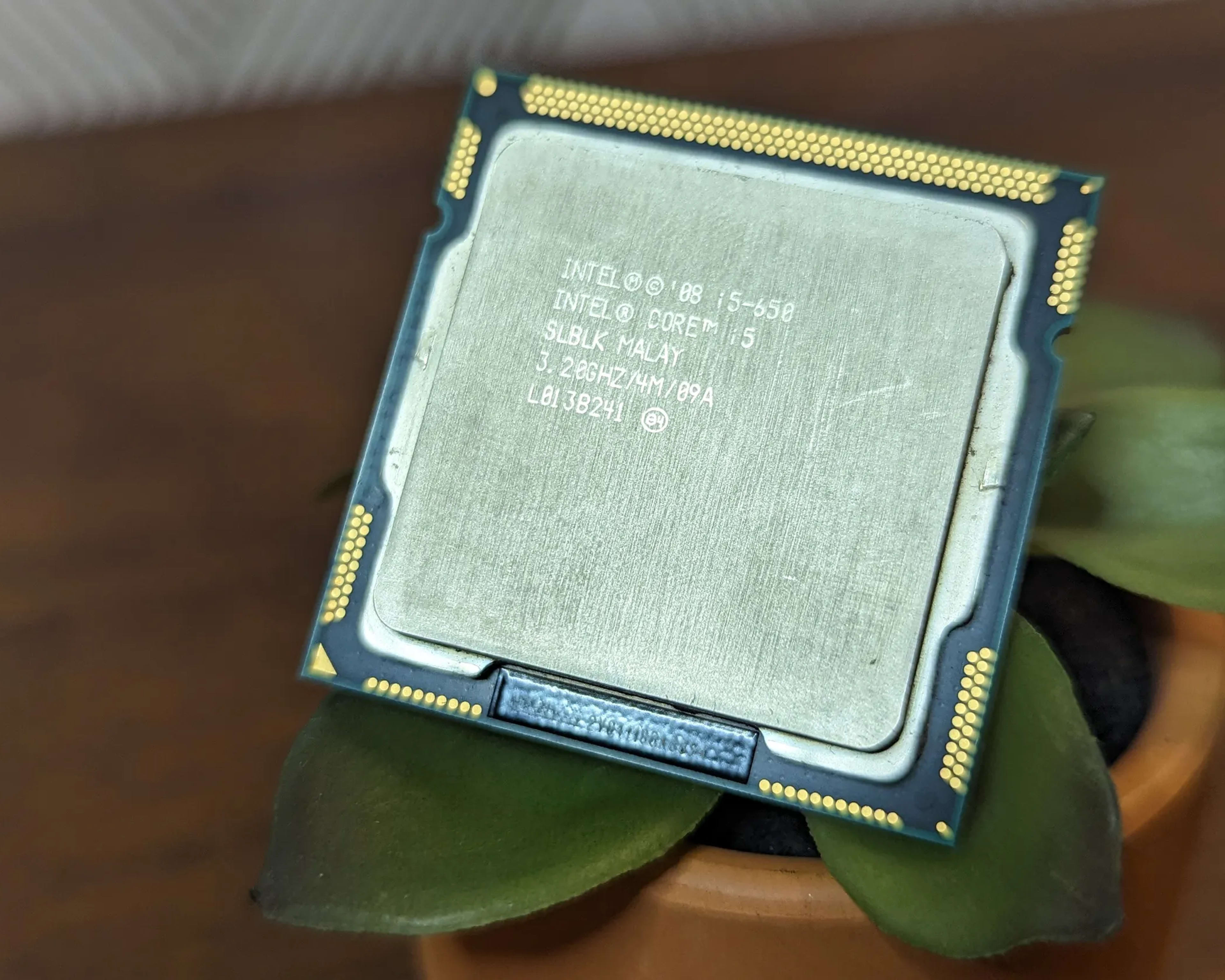 Intel Core i5-650 3.2 GHz 2.5GT/s LGA1156 Desktop CPU Processor