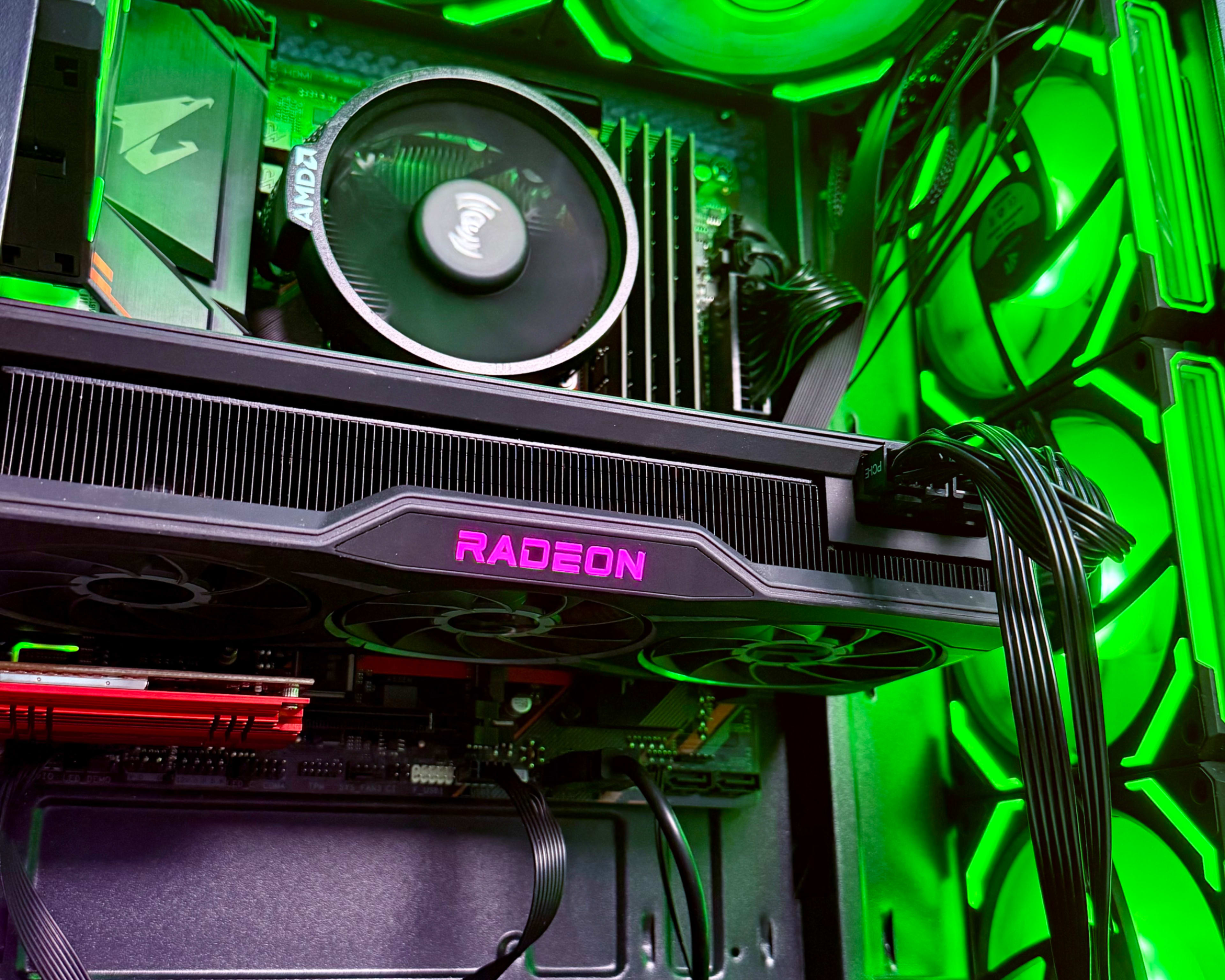 RTX 3070, Ryzen 7 7700x, 32GB DDR5, 1 TB NVME, WIFI/BT RTX 3070, Ryzen 7 7700x, 32GB DDR5, 1 TB NVME, WIFI/BT