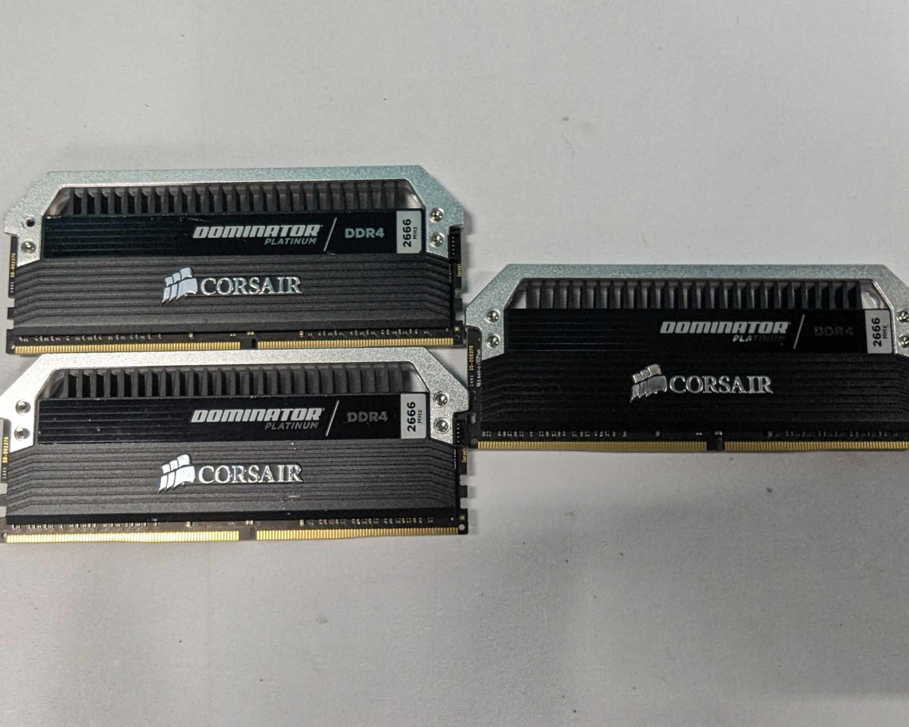 Corsair Dominator Platinum DDR4 12gb. Free Ship!