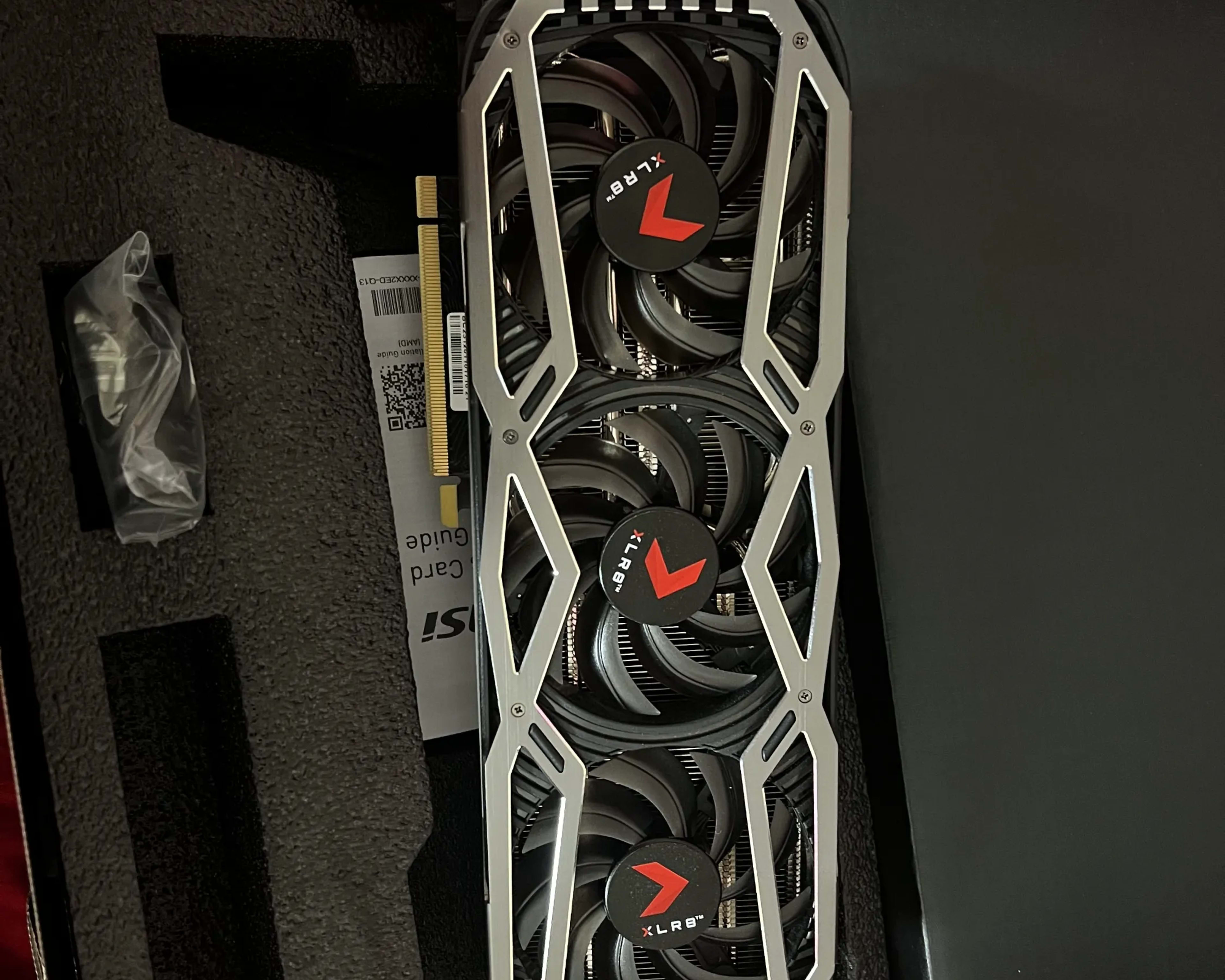 ASUS Dual GeForce RTX™ 4070 White OC Edition 12GB GDDR6X | Jawa ASUS Dual GeForce RTX™ 4070 White OC Edition 12GB GDDR6X | Jawa