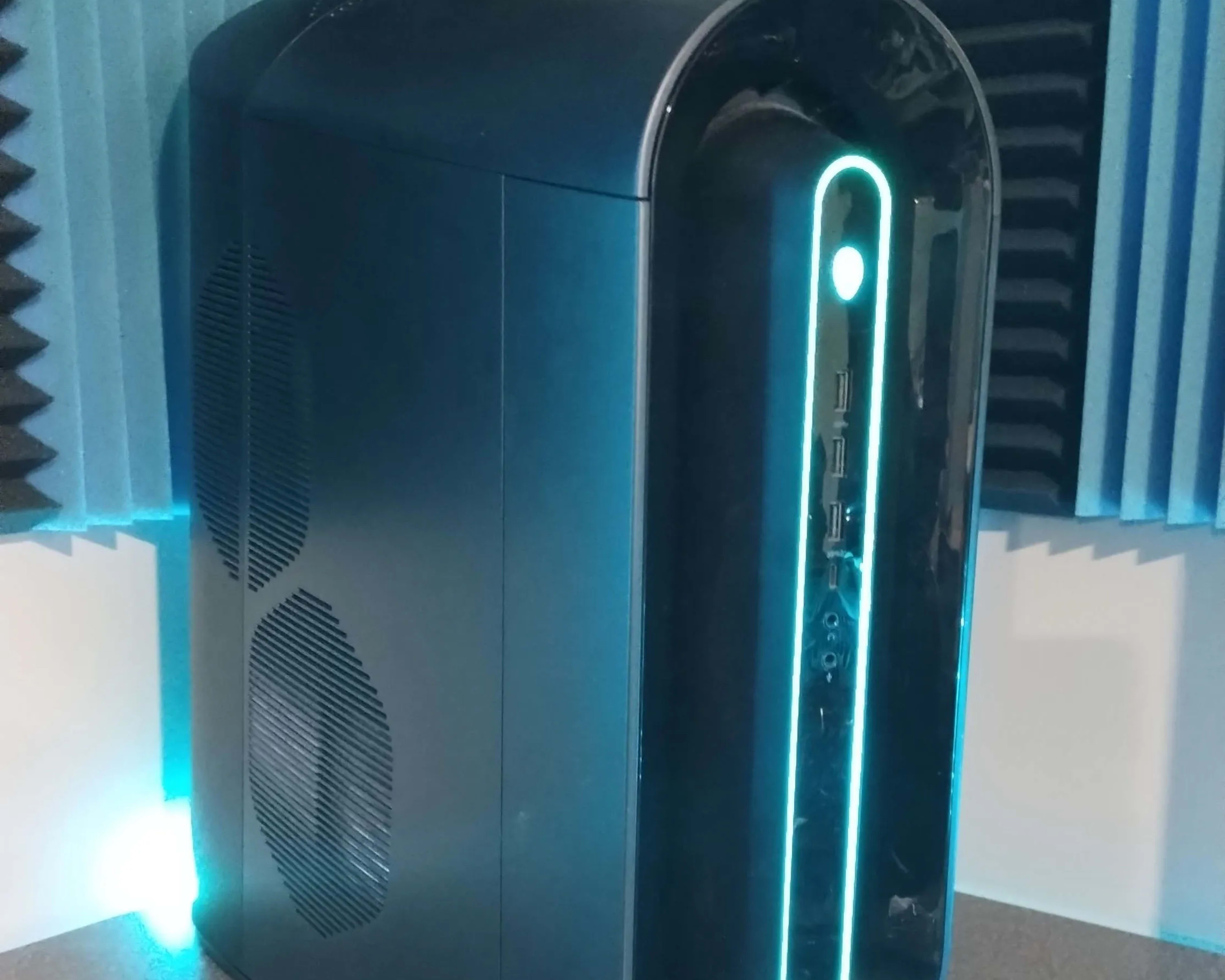 Alienware: i5 32GB RAM RTX2060, deep-cleaned and upgraded