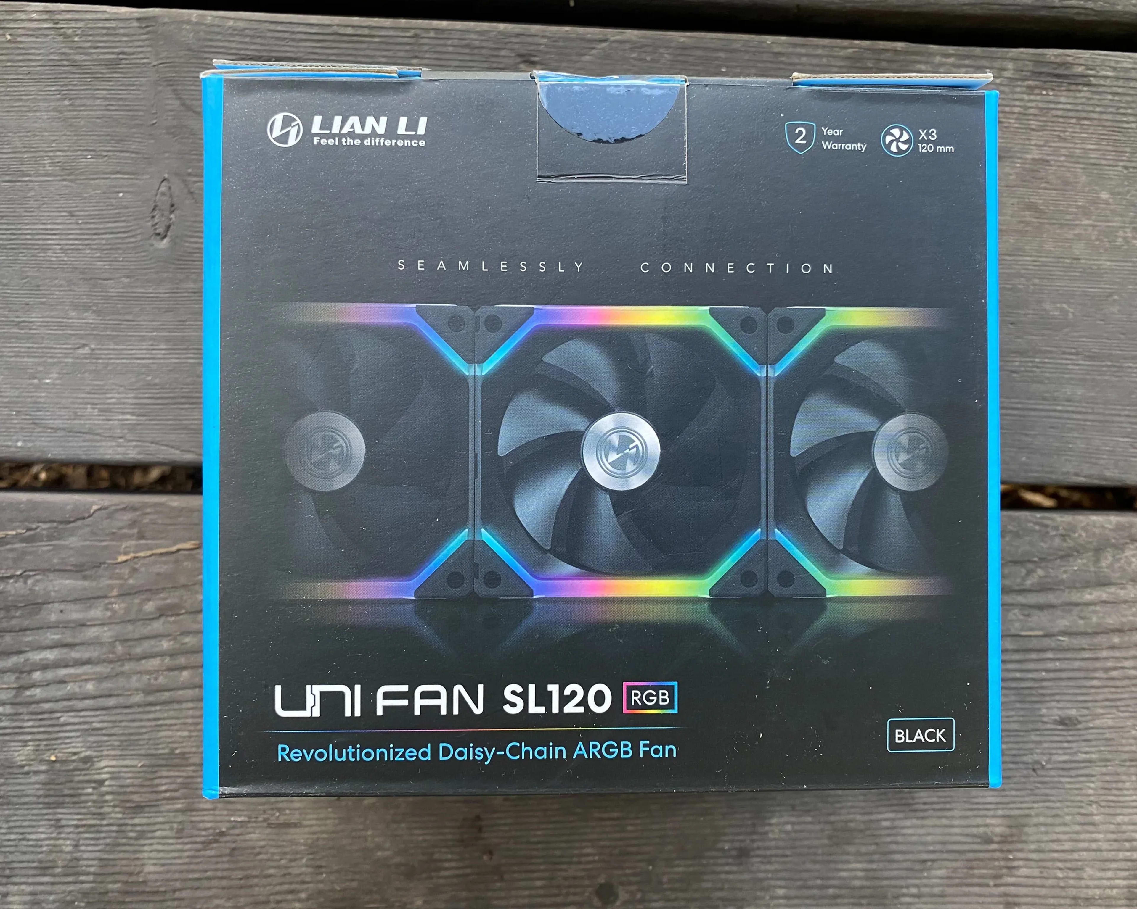 Lian Li Uni Fan SL120 Daisy Chain RGB Fans - 3 Pack