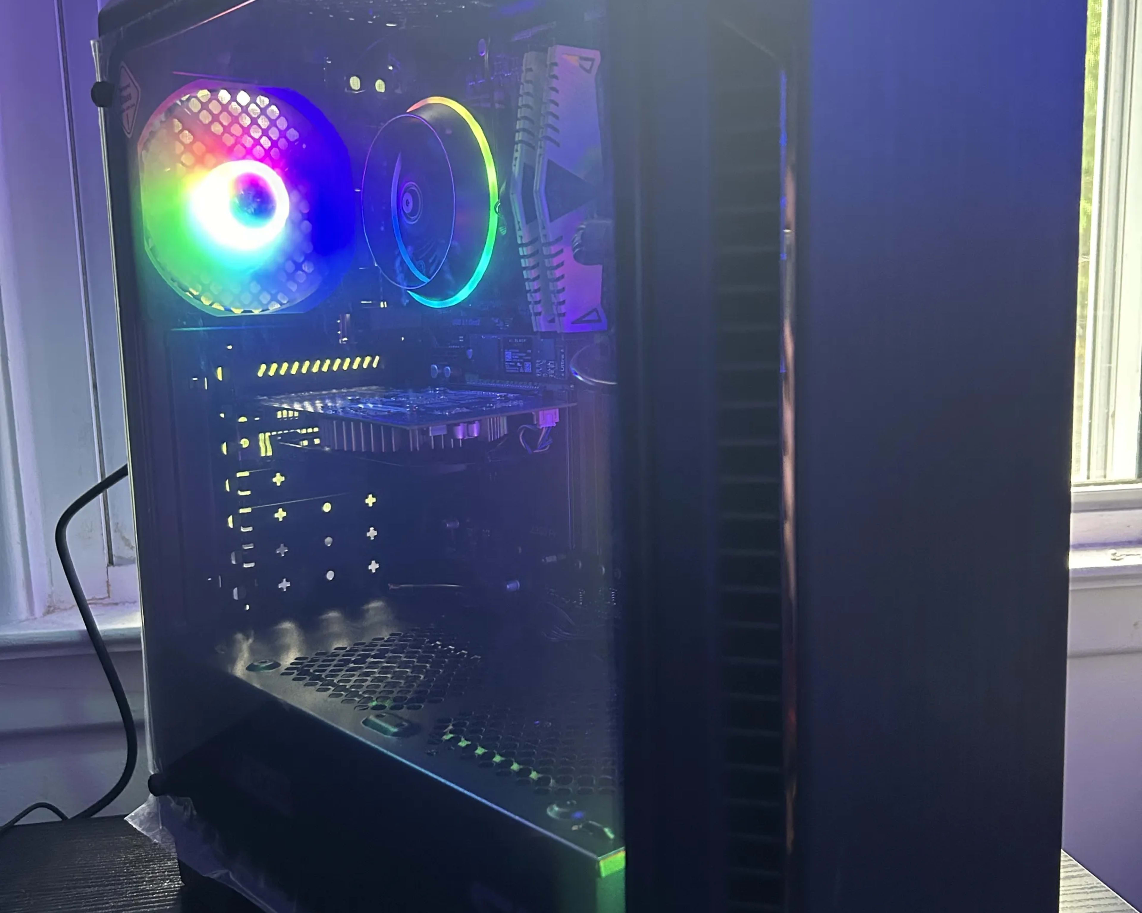 GAMING PC i5 9400f 16GB DDR4 NVIDIA GTX 1050 TI RGB Lighting RGB Fans