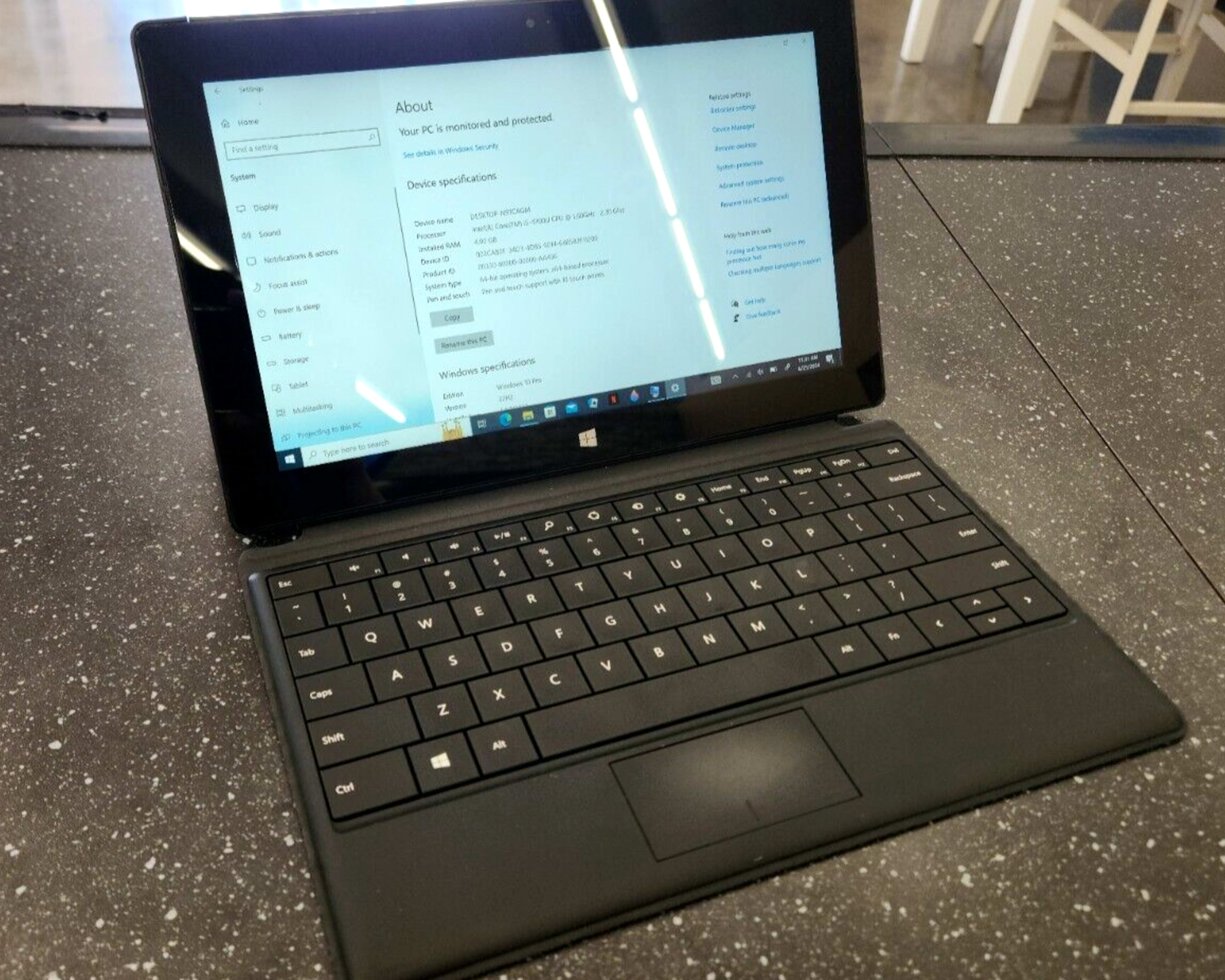 *C GRADE* Microsoft Surface Pro 2 128GB 4GB RAM i5-4200U W/Keyboard and Charger