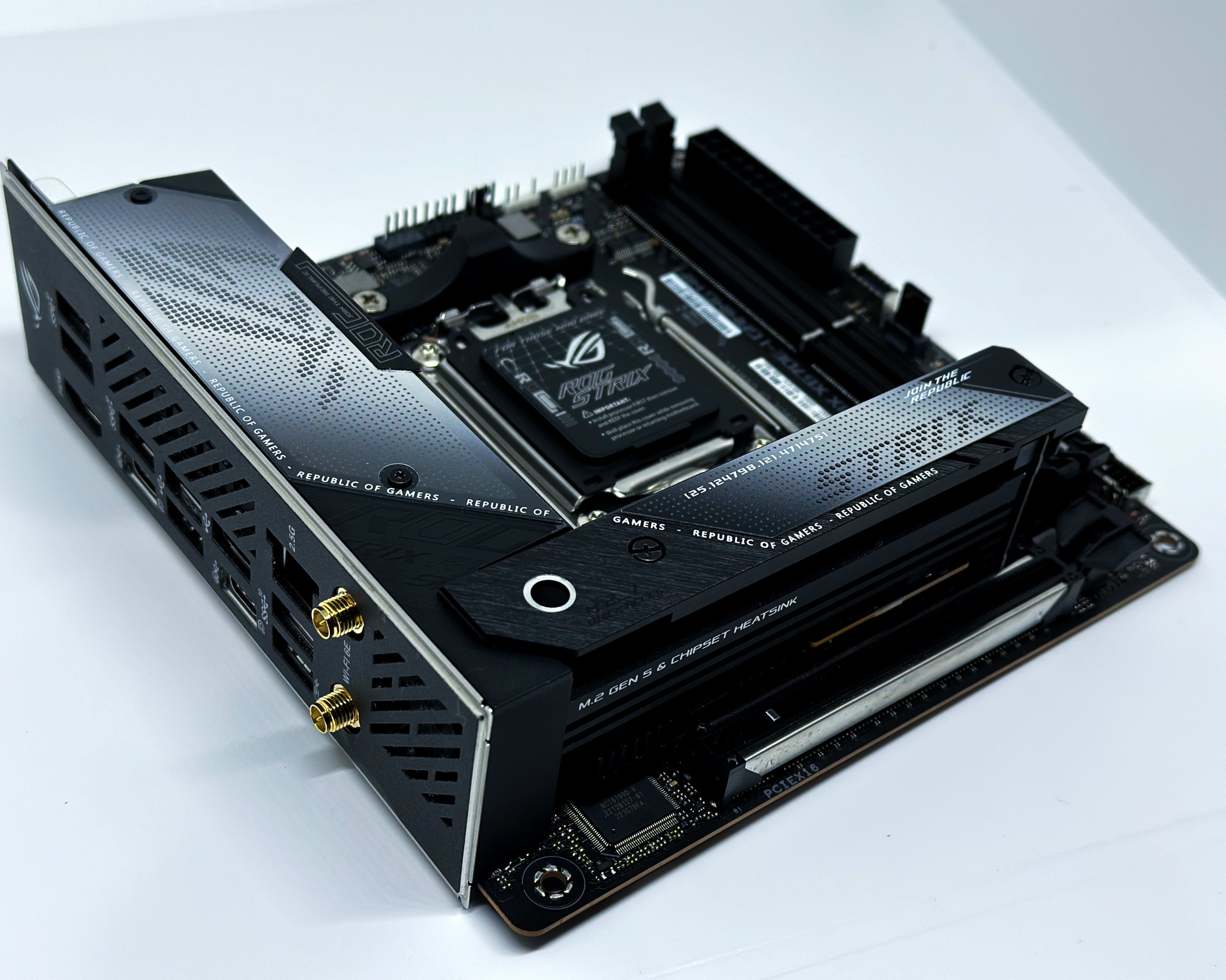 Brand New Asus ROG STRIX X670E-I Gaming WIFI AM5 Mini-ITX Motherboard