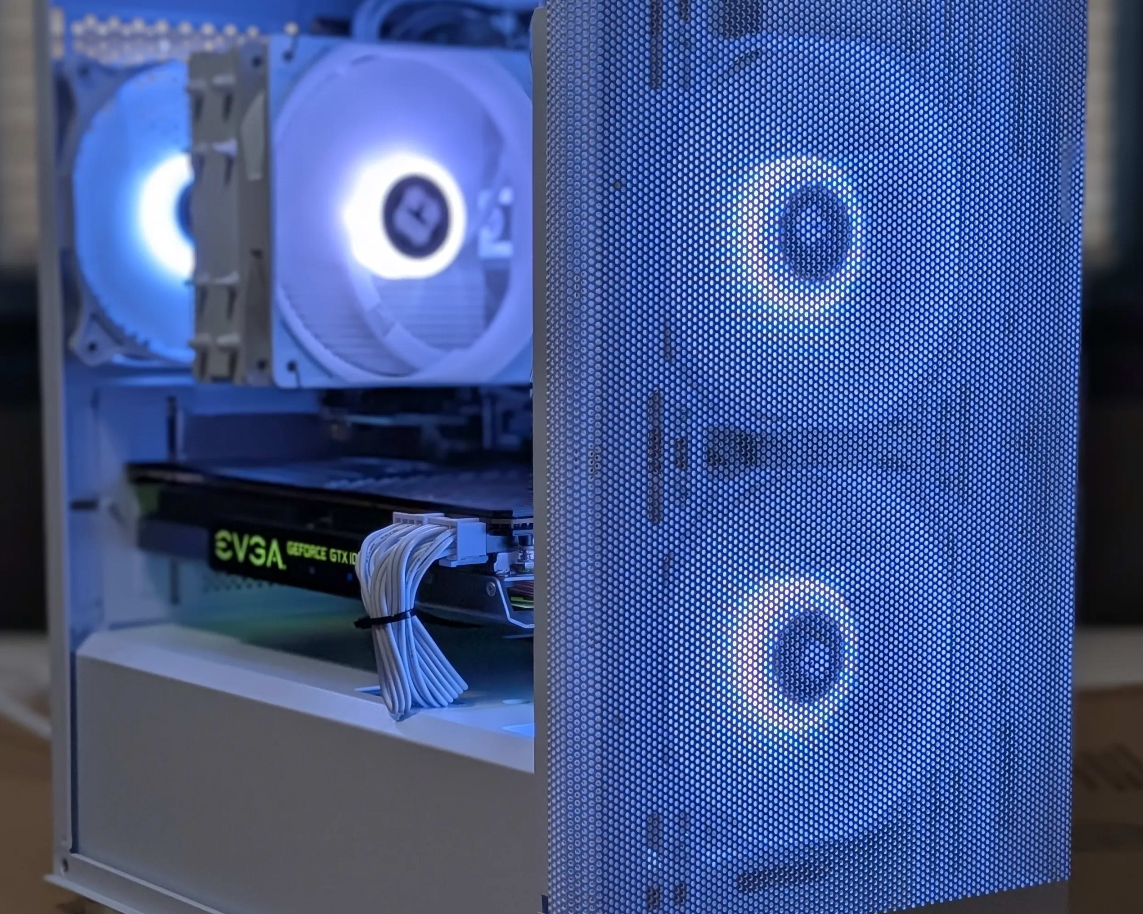 NZXT Intel Core i9-9900K 8-Core 3.6 GHz EVGA GeForce TRX NZXT Intel Core i9-9900K 8-Core 3.6 GHz EVGA GeForce TRX