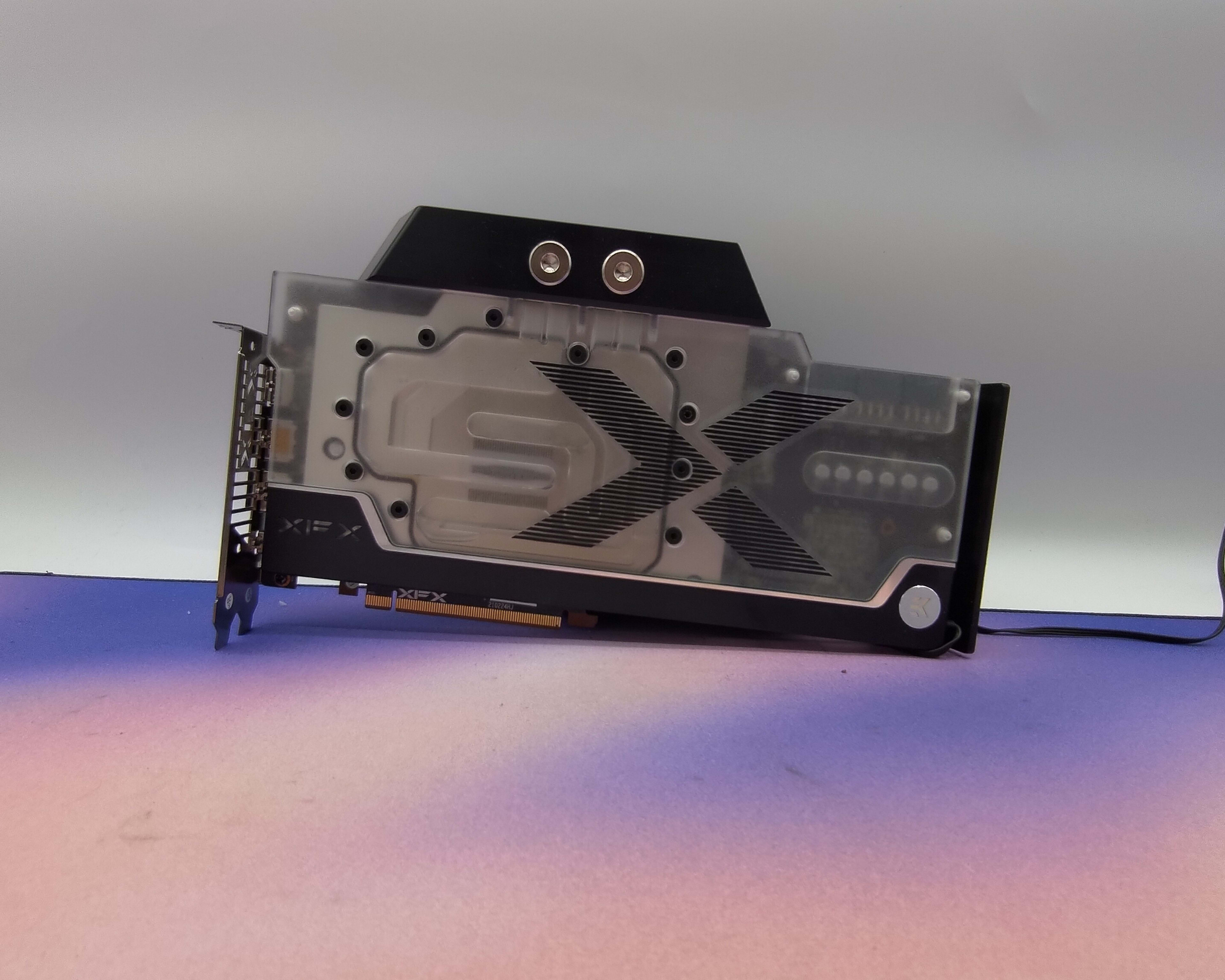 XFX Speedster ZERO Radeon RX 6900XT RGB EKWB
